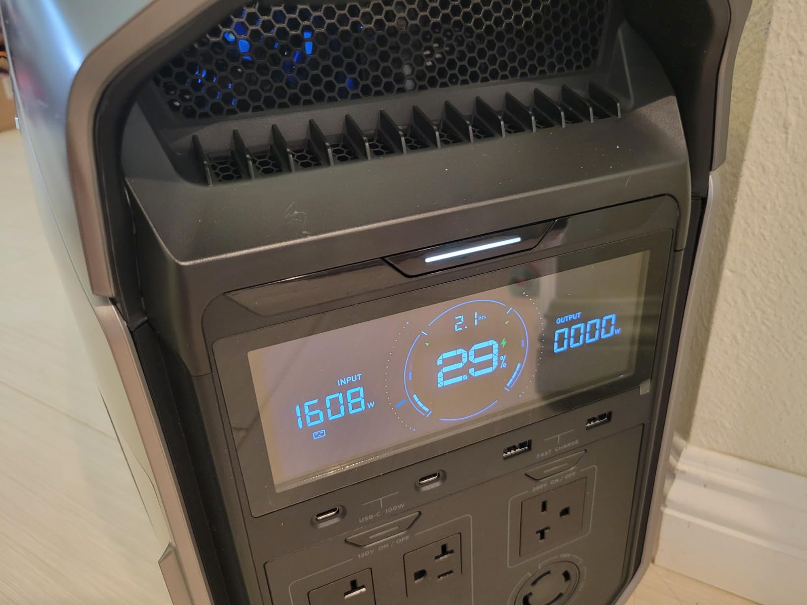 EcoFlow DELTA Pro 3 Portable Power Station, 4096Wh LFP Battery, Expandable to 48kWh, 120/240V 4000W AC Output, Solar Generator for Home Use - Customer Photo 1