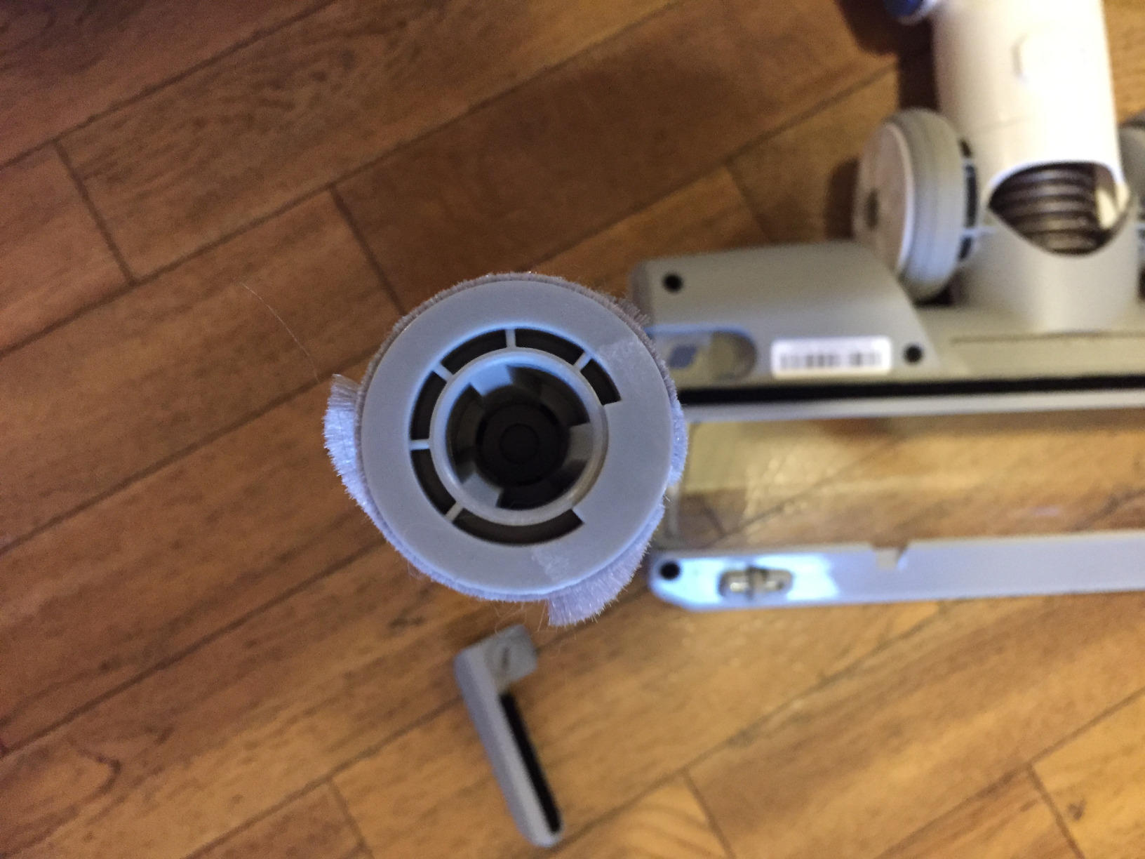 Tineco A20 Cordless Stick Vacuum Cleaner, Powerful Suction, 3 Modes for Multi-Level Messes, 1L Larger Dustbin, Ergonomic Dual-Handle Design, Wall-Mount Dock, LED Headlight - Customer Photo 2