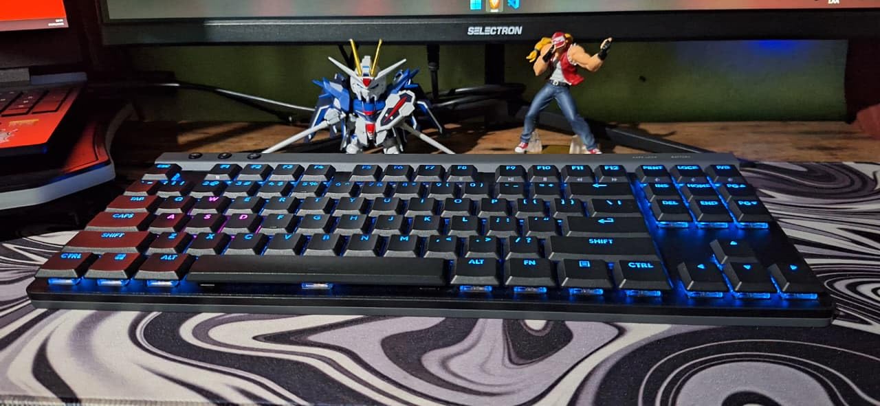 Logitech G515 Lightspeed TKL Low Profile Wireless Gaming Keyboard, LIGHTSYNC RGB, Thin Tenkeyless Design, Double-Shot PBT Keycaps, Linear (Red) Mechanical Switches - Black - Customer Photo 2