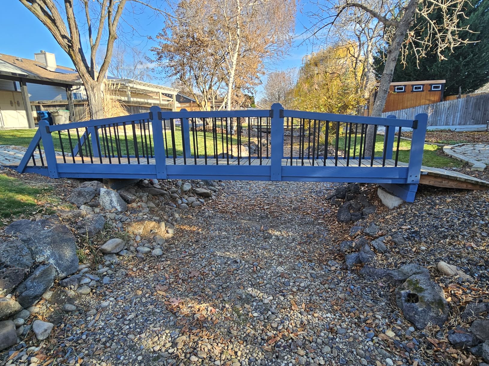 HZIU Deck Balusters,25 Pack Black Staircase Baluster with Screws, 26 Inch Metal Deck Spindles and Stairs Railing, Stylish Deck Railing for Outdoor Stair Deck Porch - Customer Photo 1