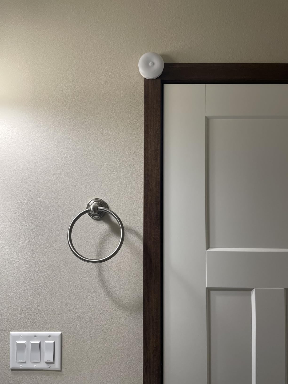 EZVALO 6-Pack Under Cabinet Lighting, Rechargeable Motion Sensor Puck Light with Remote, 3 Color Temps &12 RGB Colors, Magnetic Stick on Light, Dimmable Under Counter Light for Kitchen, Home Decor - Customer Photo 1