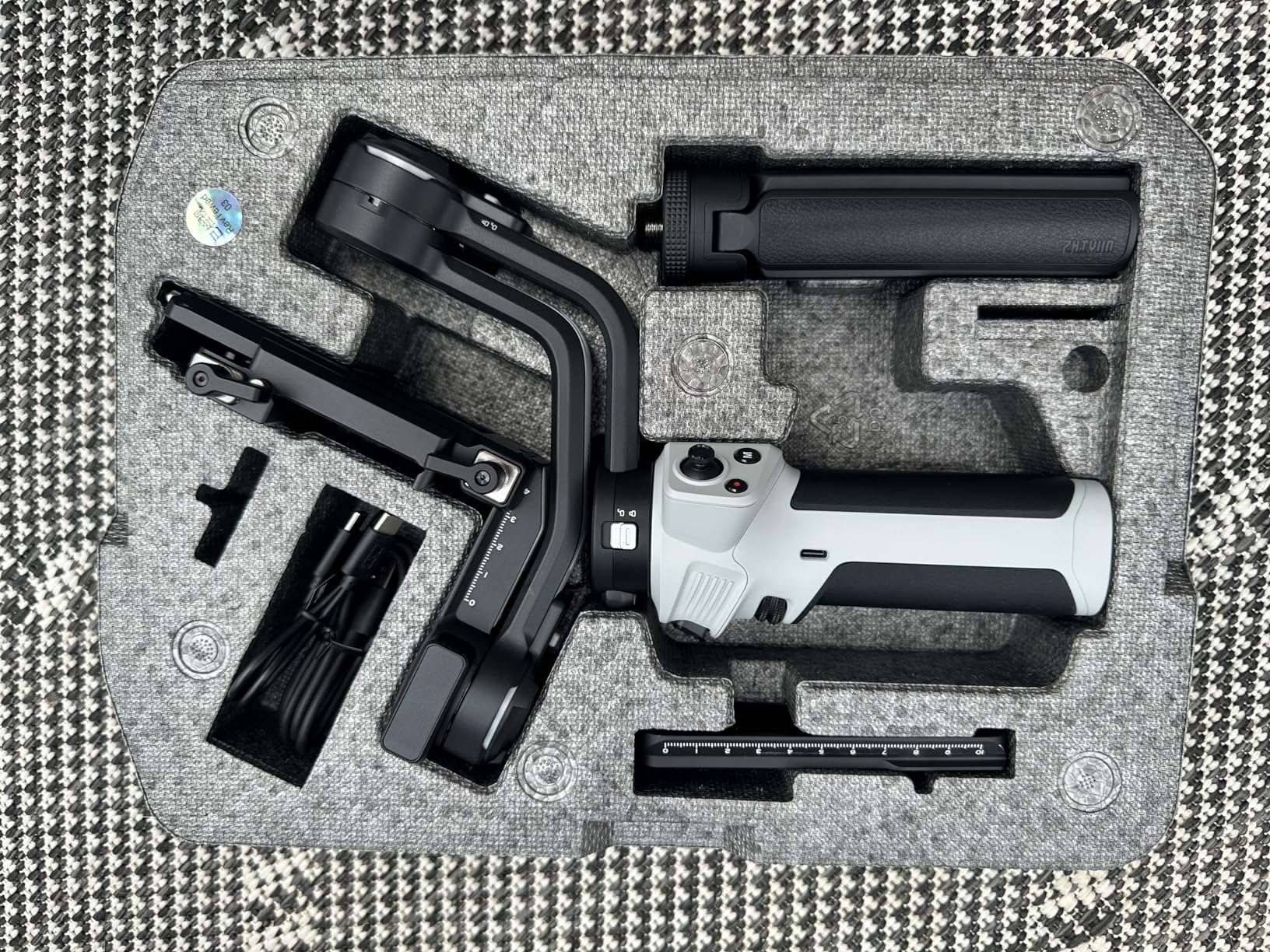 ZHIYUN CINEPEER WEEBILL 3E 3-Axis Gimbal Stabilizer for Canon/Sony/Panasonic/Nikon Camera,Up to 6.6lbs (3kg) Payload Extendable Sling Grip Native Vertical Shooting Handheld Camera Gimbal customer photo 2