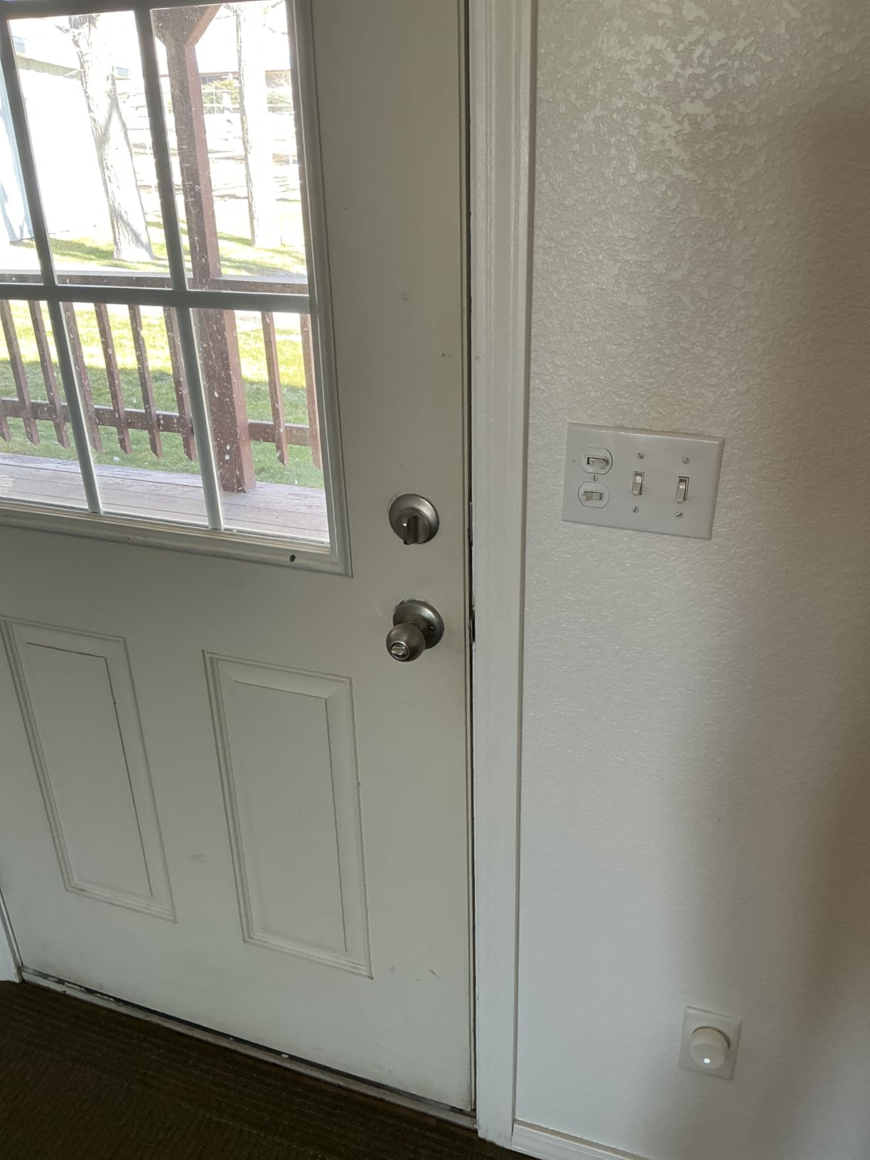 Level Smart Lock+ WiFi Deadbolt - World's Smallest Smart Lock - Apple Home Key & Voice Control - Matte Black - Customer Photo 1