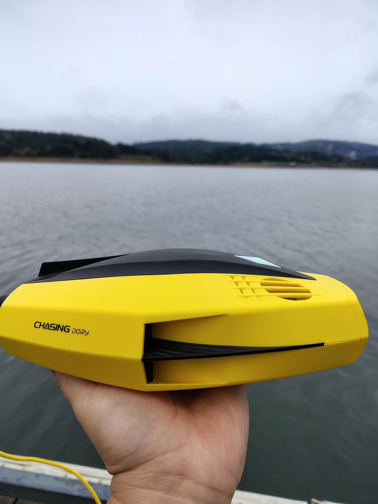 CHASING DORY Underwater Drone - Palm-Sized 1080p Full HD Underwater Drone with Camera for Real Time Viewing, APP Remote Control (Yellow) - Customer Photo 2