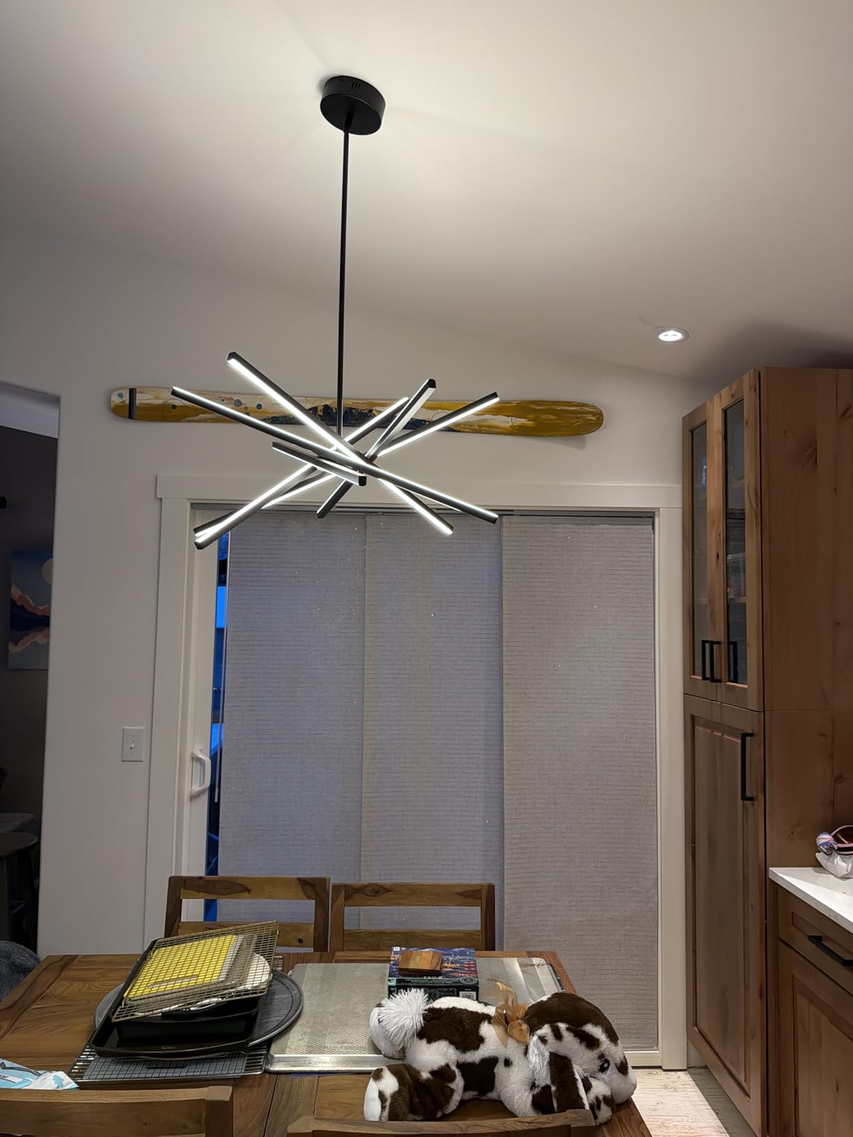 HOGBU Modern Gold Chandelier Light Fixtures - LED 6-Lights Dining Room Linear Chandeliers Pendant Lights Fixture Over Table - Customer Photo 1