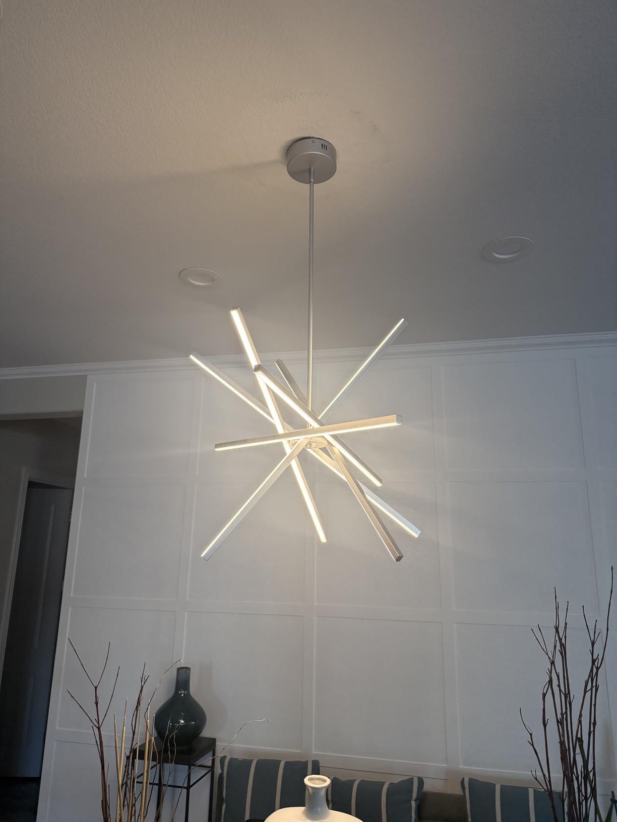 HOGBU Modern Gold Chandelier Light Fixtures - LED 6-Lights Dining Room Linear Chandeliers Pendant Lights Fixture Over Table - Customer Photo 2