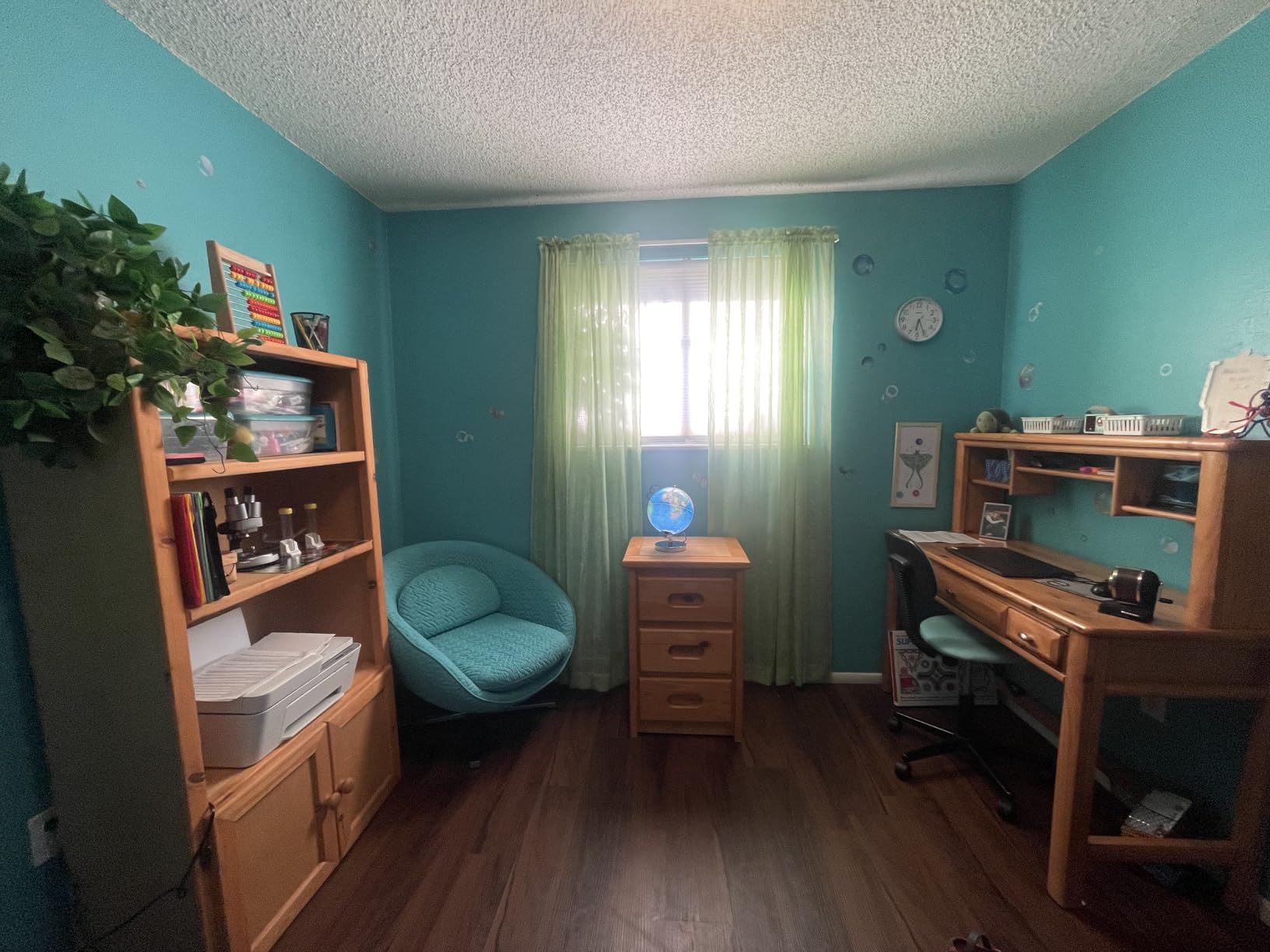 EVOLVE Signature Collection Luxury Interior Paint & Primer, Eggshell Sheen (Pistachio Green), 1 Gallon – Premium One-Coat Coverage, Low VOC, Low Odor, Washable Finish for Walls, Ceilings & Trim - Customer Photo 3