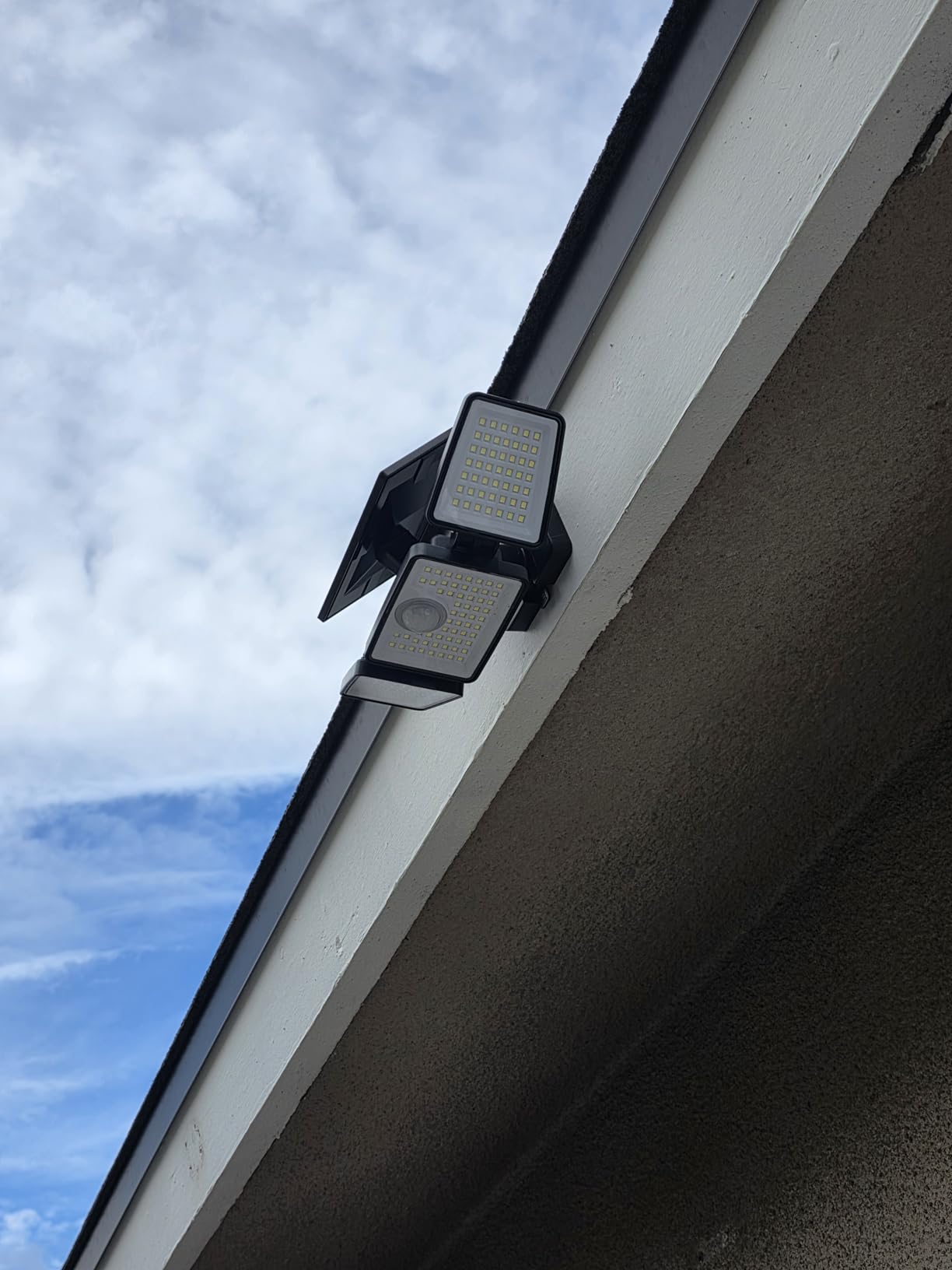 daphino 2500LM Solar Lights Outdoor with Motion Sensor,3 Head 270° Wide Angle Street Area Lights, IP65 Waterproof Security Lighting with 3 Modes - Customer Photo 2