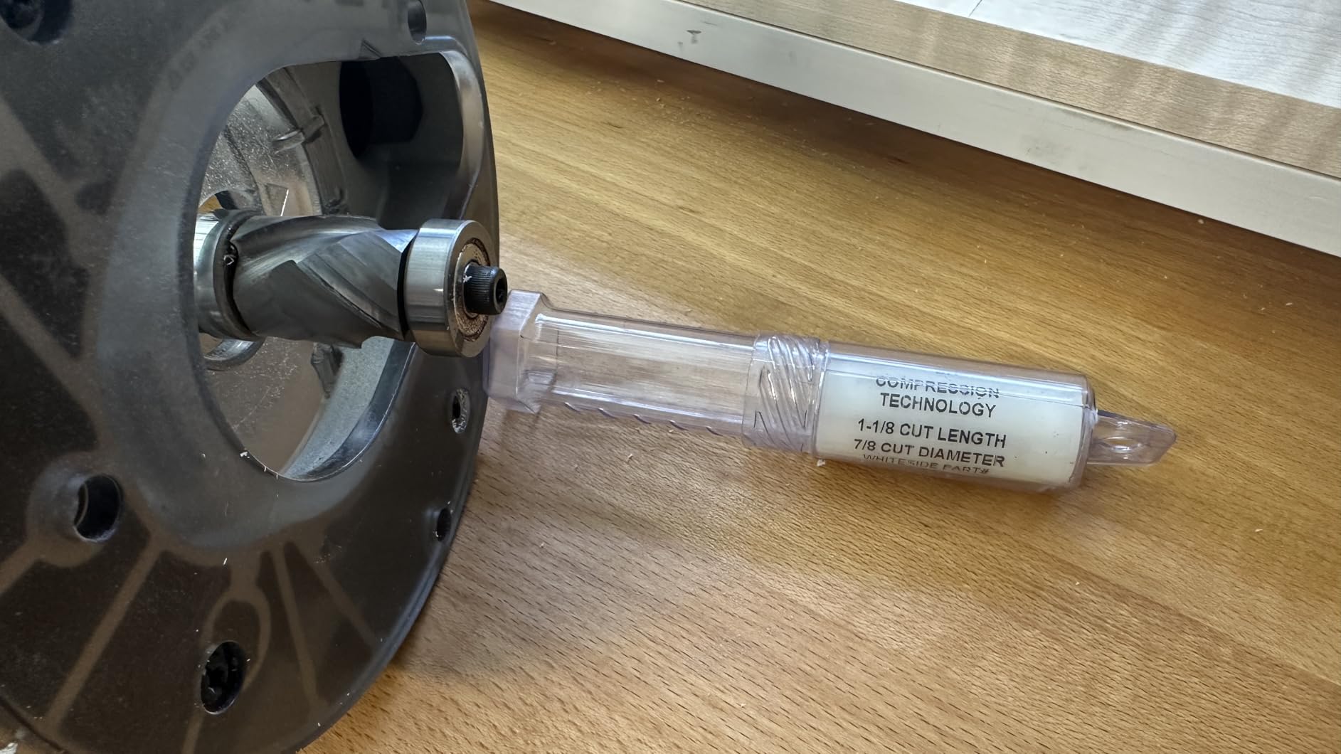 DEWALT 20V MAX XR 2-1/4 Peak HP Plunge Router (Tool Only) (DCW620B) - Customer Photo 2