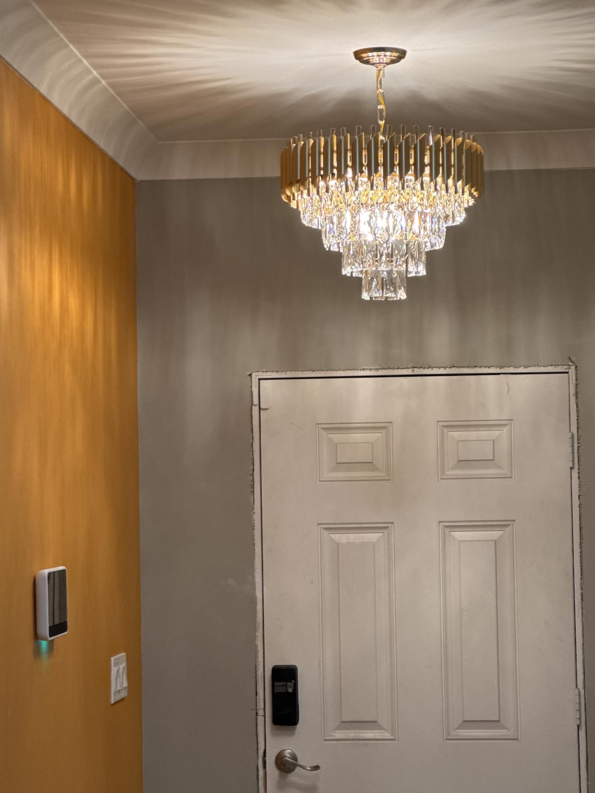 A AXILIXI Modern Rectangular Chandelier Black and Gold Crystal Chandeliers for Dining Room Linear Ceiling Pendant Light Long 32