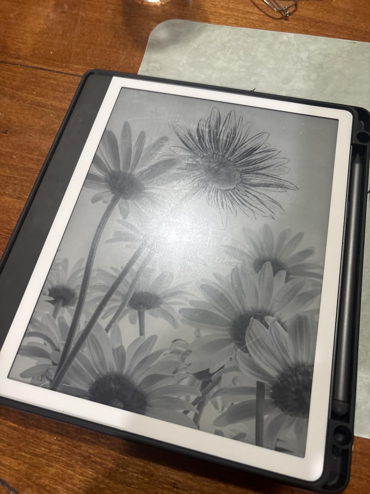 Like-New Amazon Kindle Scribe (32 GB) - Your notes, documents and books, all in one place. With built-in AI notebook summarization. Includes Premium Pen - Tungsten - Customer Photo 1