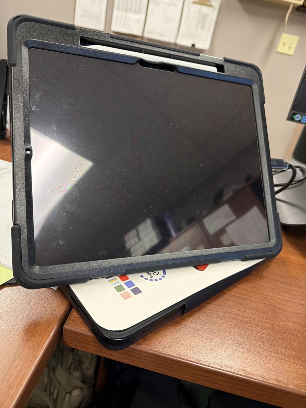 Apple iPad Pro 2024 (13-inch, Wi-Fi + Cellular, 256GB) - Space Black (Renewed) - Customer Photo 1
