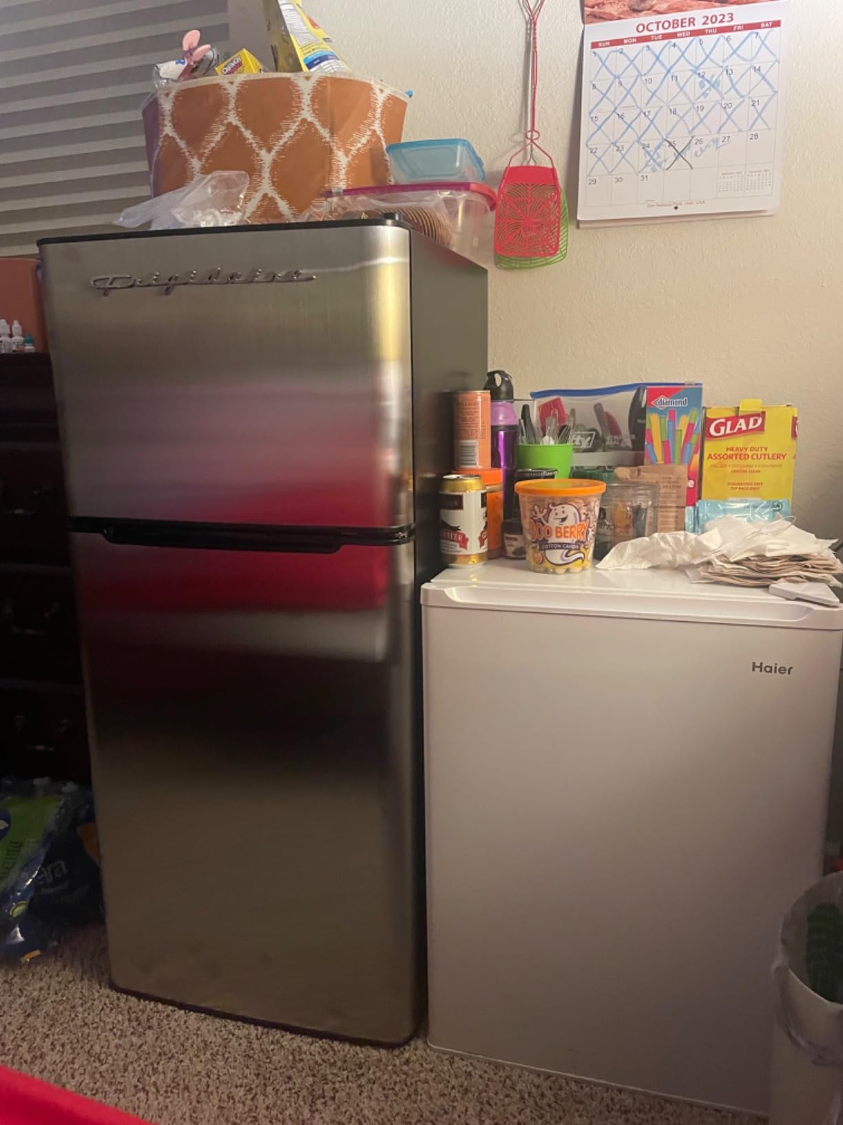 Frigidaire 2 Door Apartment Size Refrigerator with Freezer, 7.5 cu ft, Adjustable Spill-Proof Shelves, Door & Crisper Bins, Platinum Silver, Garage Ready - Customer Photo 2