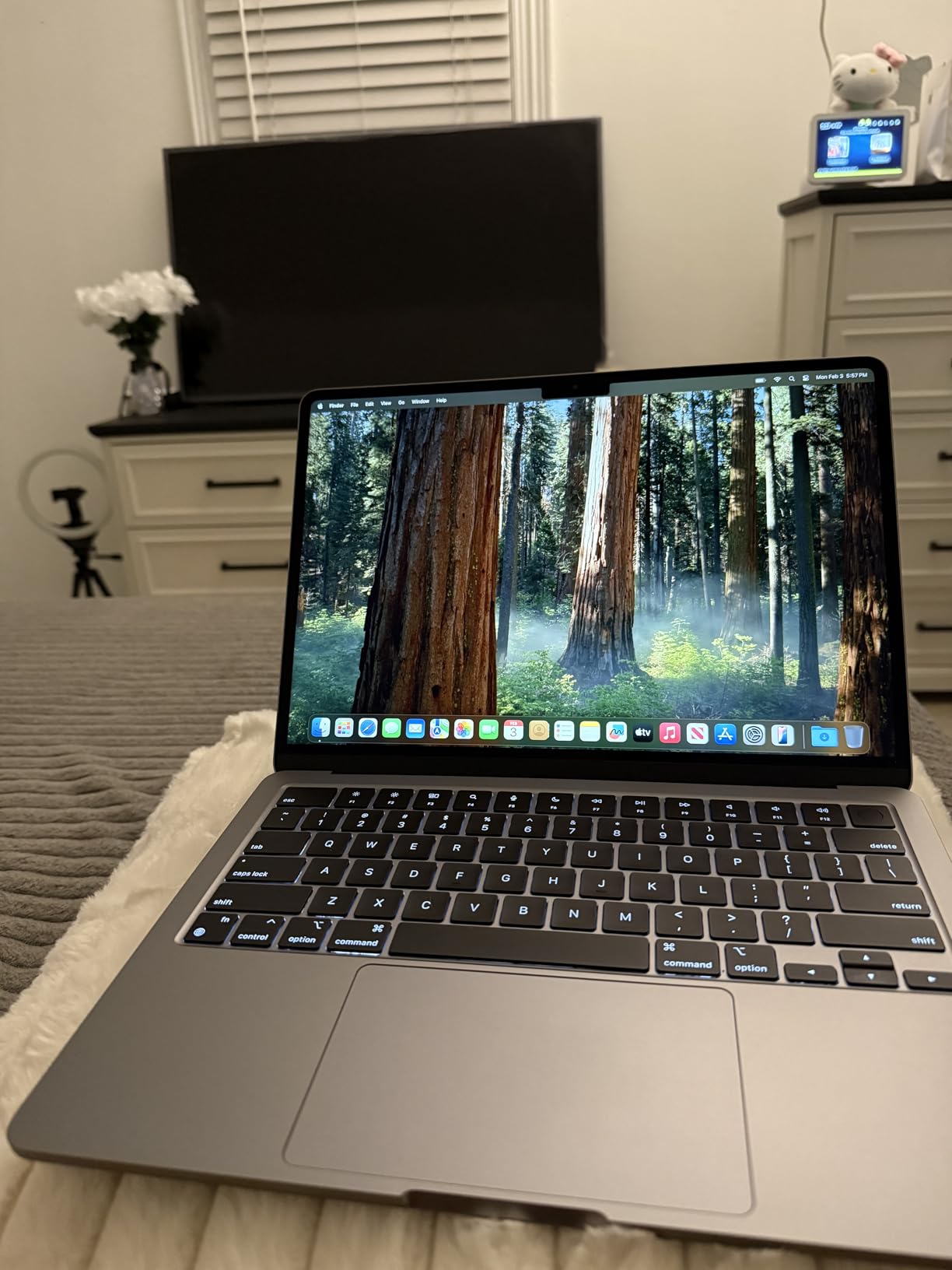 Apple MacBook Air with Apple M3 Chip, 13-inch, 8GB RAM, 256GB SSD Storage, Midnight (Renewed) - Customer Photo 2