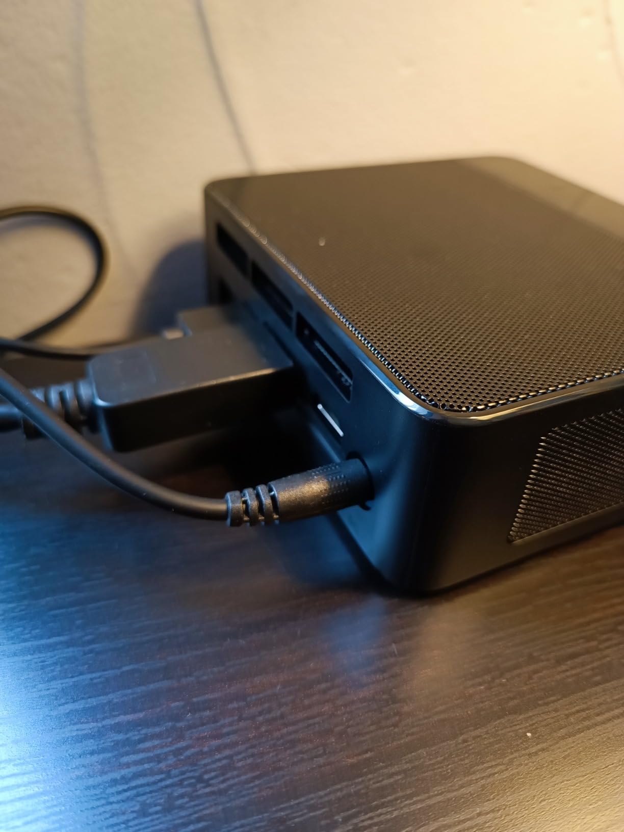 Beelink SER5 Mini PC,AMD Ryzen 5 5500U(6C/12T,up to 4.0 GHz),Mini Computer 16GB DDR4 RAM 500GB M.2 2280 SSD Graphics 7core 1800MHz,Support 4K Triple Display/HDMI+DP+Type-C/Wifi6/BT5.2,Auto Power On - Customer Photo 1