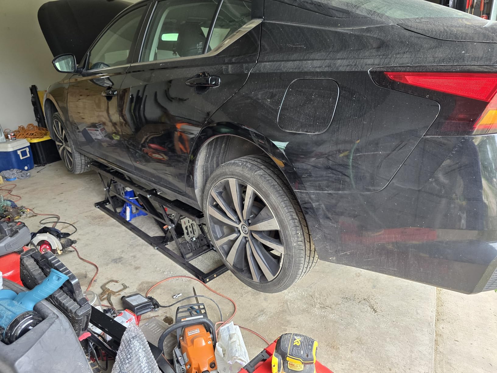 VEVOR Portable Car Lift - 7,000 LBS Capacity, 26.8