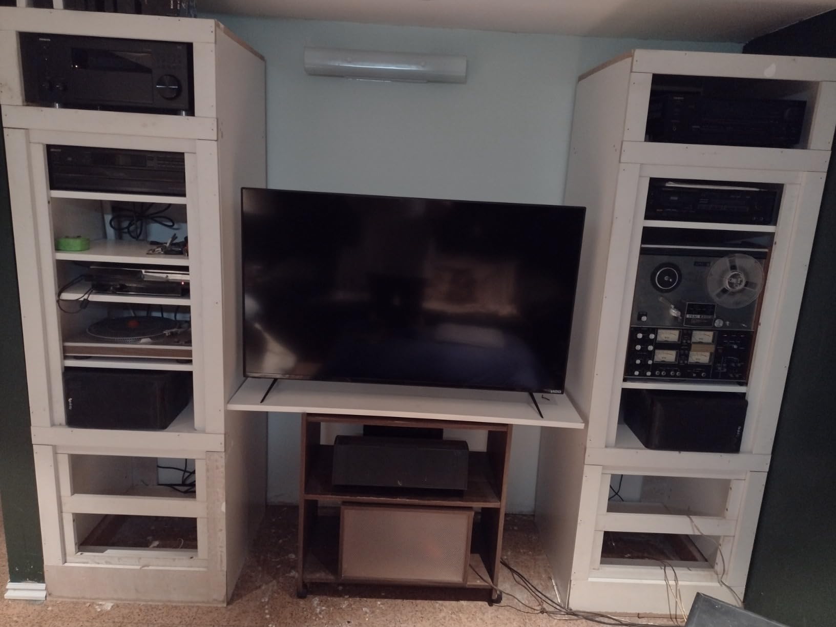Onkyo TX-RZ30 9.2-Channel AV Receiver - 100 Watts Per Channel, Dirac Live Out of Box, Works with Sonos Certified, THX Certified and More - Customer Photo 1