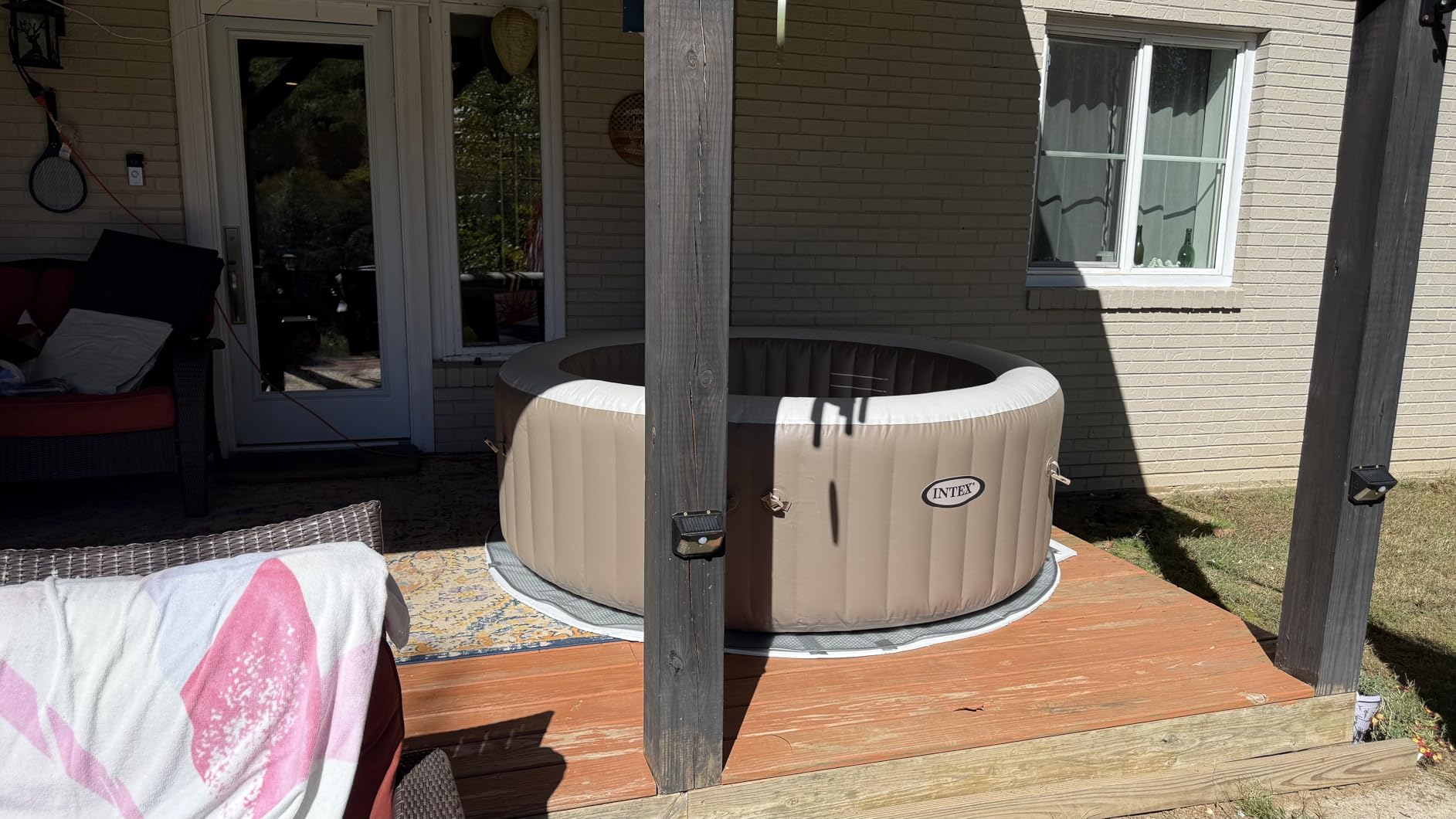 INTEX 28427EH PureSpa Bubble Massage Spa Set Outdoor Inflatable Portable Hot Tub, Includes Energy Efficient Spa Cover, Saltwater System Ready, 6 Person, 85in x 28in - Customer Photo 1