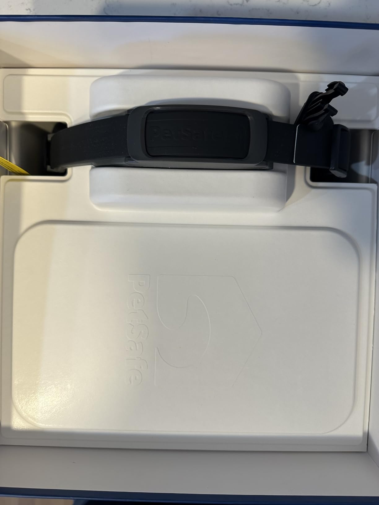 PetSafe Guardian GPS Dog Fence - Advanced AccuGuard Technology - Wireless Virtual Fence - No Subscription Required - Waterproof Collar with Long Lasting Battery - Easy to Set Up - Customer Photo 1