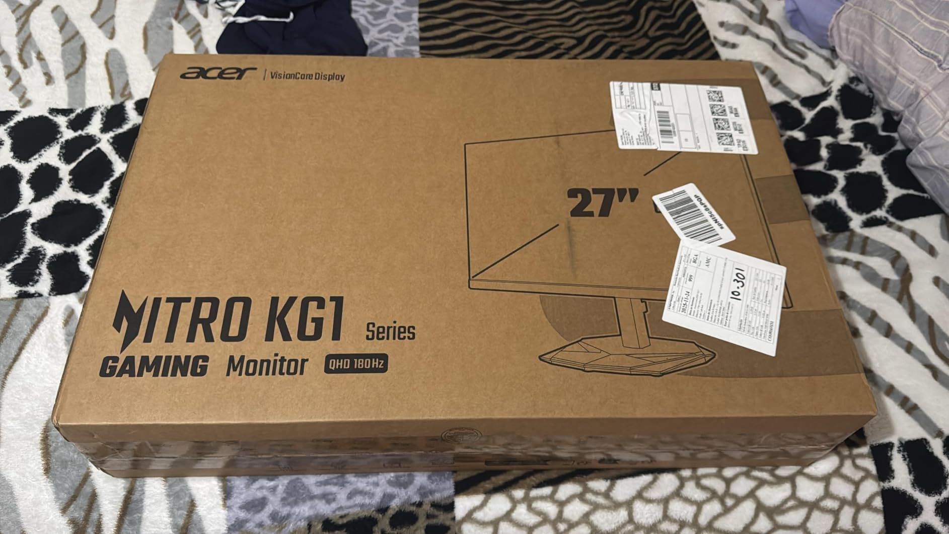 Acer Nitro 27 Inch QHD 2560 x 1440 IPS Gaming Monitor | AMD FreeSync | Up to 180Hz Refresh | Up to 0.5ms | DCI-P3 95% | HDR 10 Support | One Display Port 1.2 & Two HDMI 2.0 | KG271U N3bmiipx - Customer Photo 2