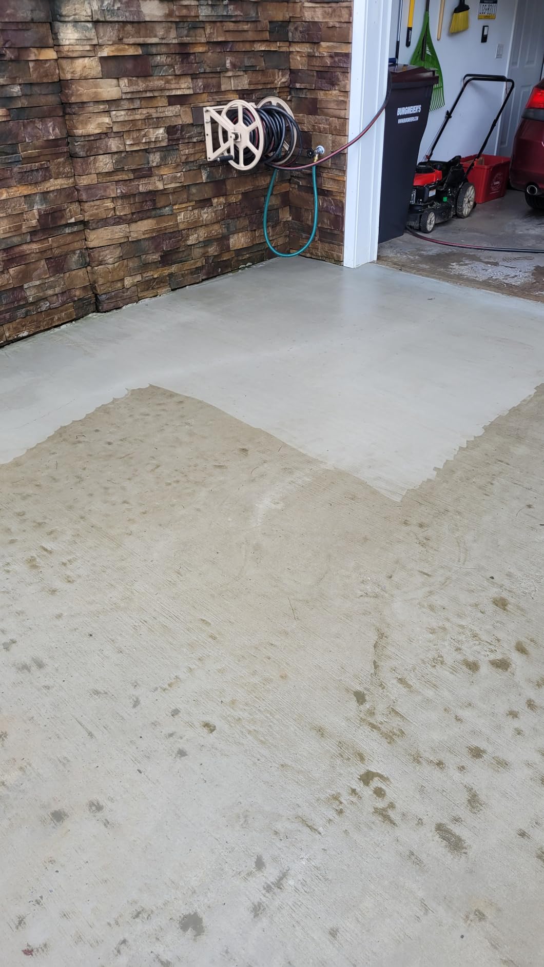 Greenworks Pro Brushless 3000 PSI (CSA Certified) 2.0 GPM Max / 1.1 GPM Electric Pressure Washer (Foldable Handles, Rugged Steel Frame, 25 FT Hose, 35 FT GFCI Power Cord) - Customer Photo 2