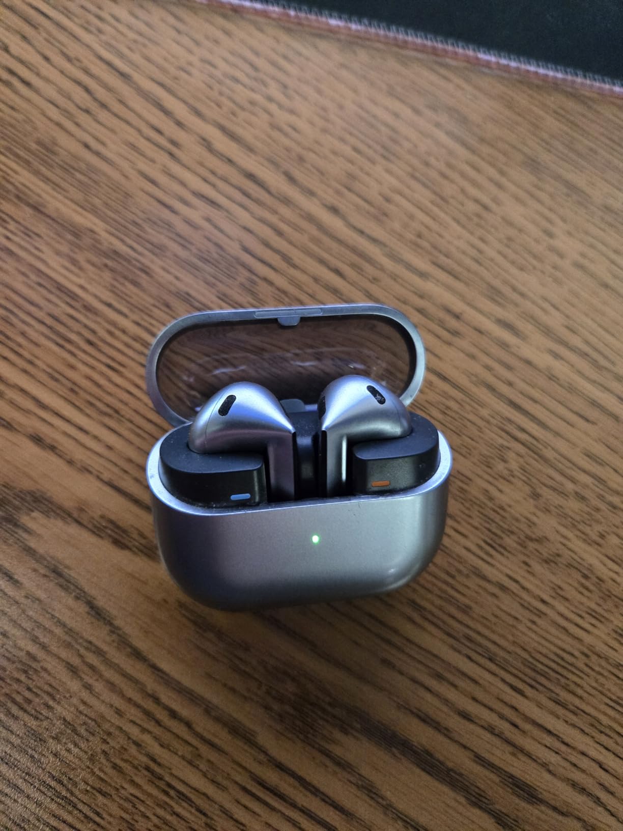 Samsung Galaxy Buds 3 Wireless Earbud Headphones - Silver - Customer Photo 1