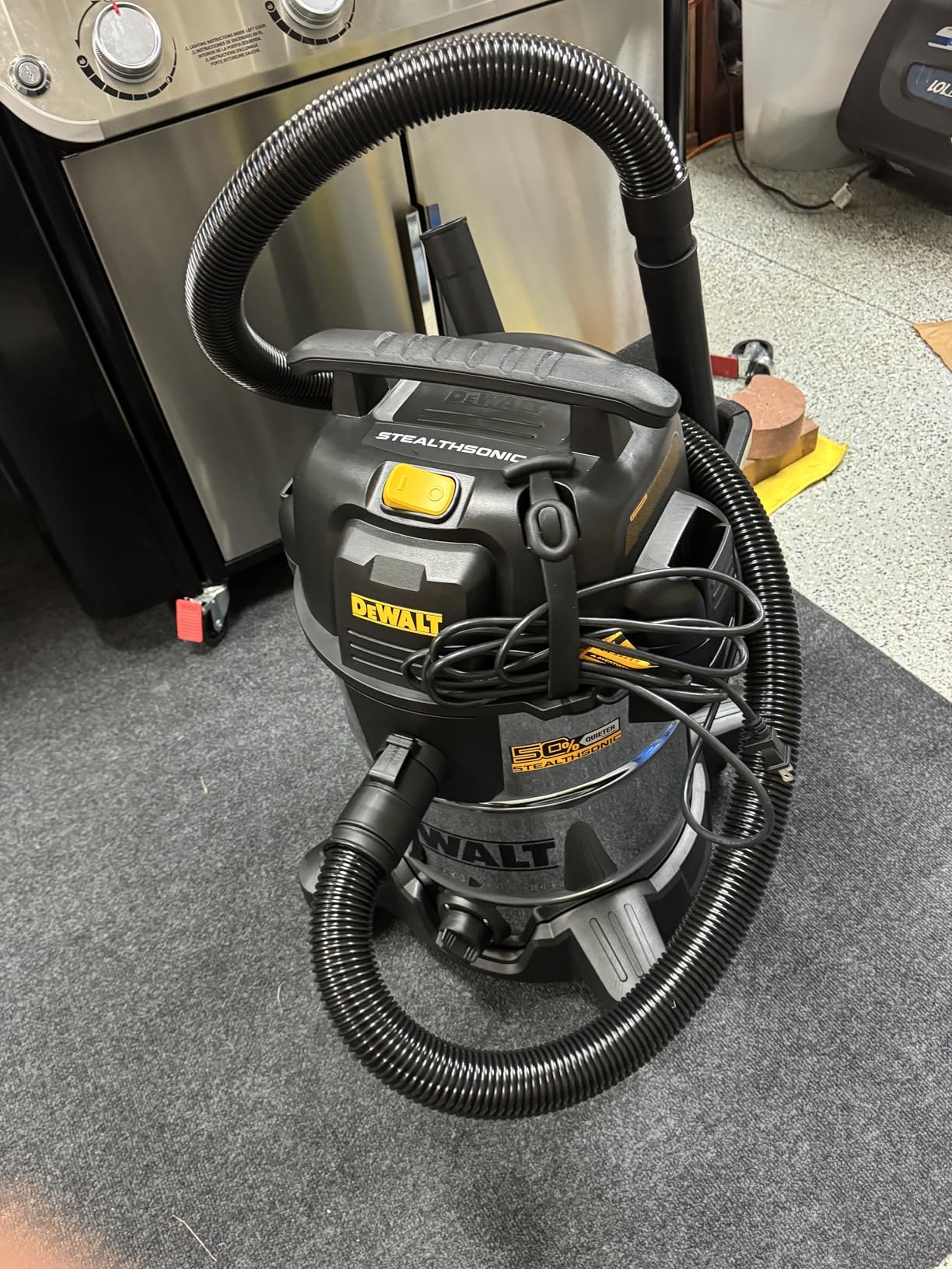 DEWALT 10 Gallon STEALTHSONIC Wet and Dry Shop Vacuum, Ultra Quiet Heavy Duty With Attachments, Powerful Outdoor Vac for Car, Garage, Workshop, Jobsite, Patio, DXV10S-QT, 5 Peak HP - Customer Photo 1