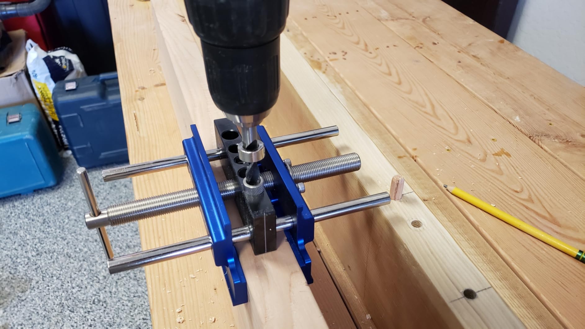 Eleon - Self Centering Dowel Jig with Elongated Jaws and Extra Wide Clamp - Precision Woodworking Made Effortless - Lasting Craftsmanship - Durable Aluminum Alloy Dowel Drill Guide (Blue) - Customer Photo 2