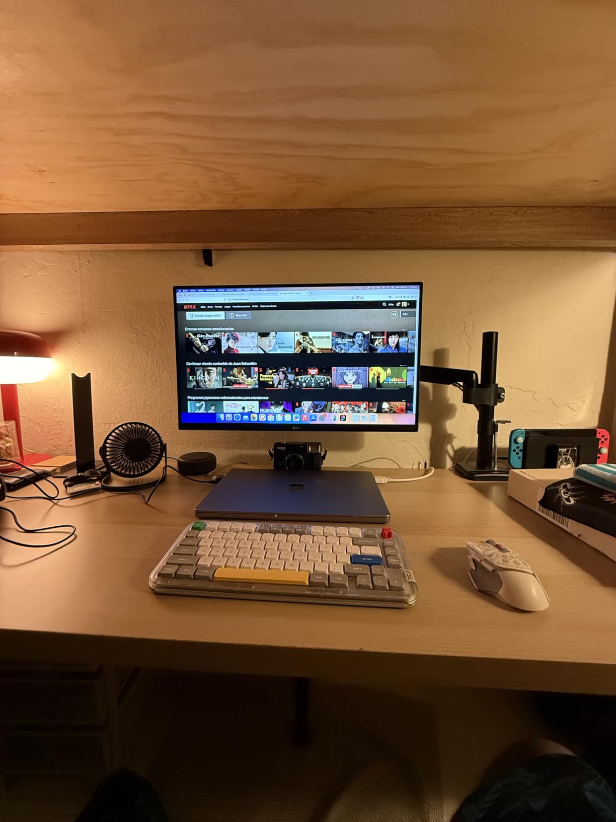 LG 27US500-W Ultrafine Monitor 27-Inch 4K UHD (3840x2160) HDR10 IPS Borderless Design, USB-C with Power Delivery - Customer Photo 2