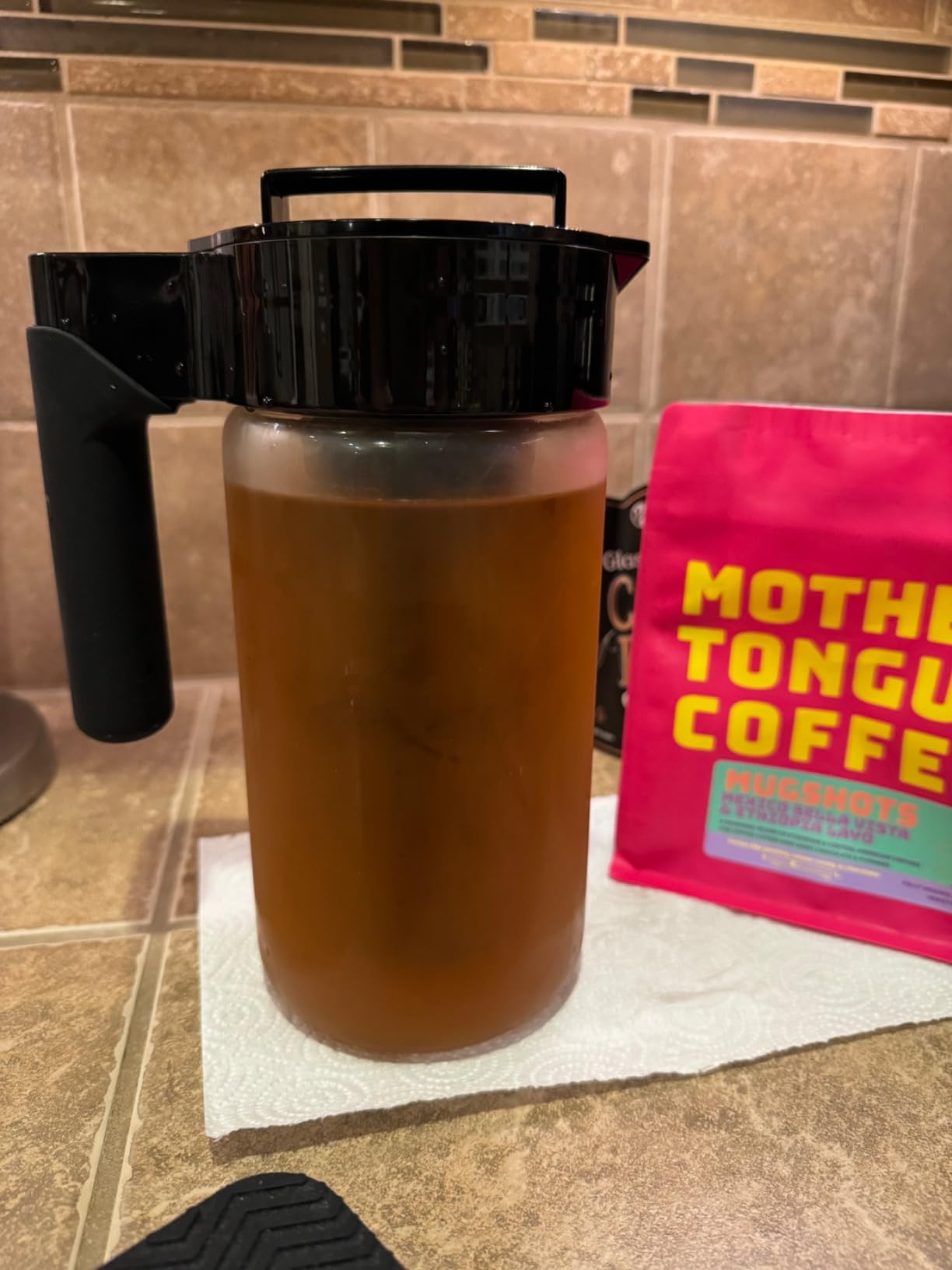 Takeya Glass Cold Brew Coffee Maker for Iced Coffee, Airtight Pitcher, Premium Quality, 2 Quart, Black Lid and Handle - Customer Photo 2