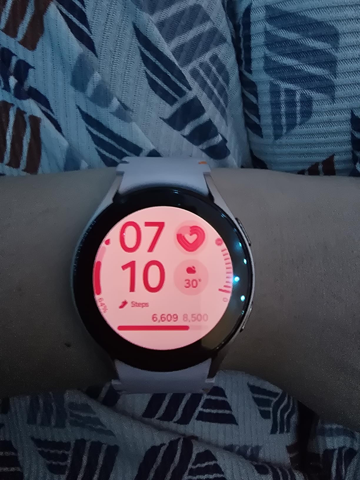 Samsung Galaxy Watch FE 40mm LTE AI Smartwatch w/Fitness Tracking, BIA Sensor, Personalized HR Zones, Heart Rate Tracker, Sleep Monitor, 2024, Silver [US Version, 1Yr Manufacturer Warranty] - Customer Photo 1