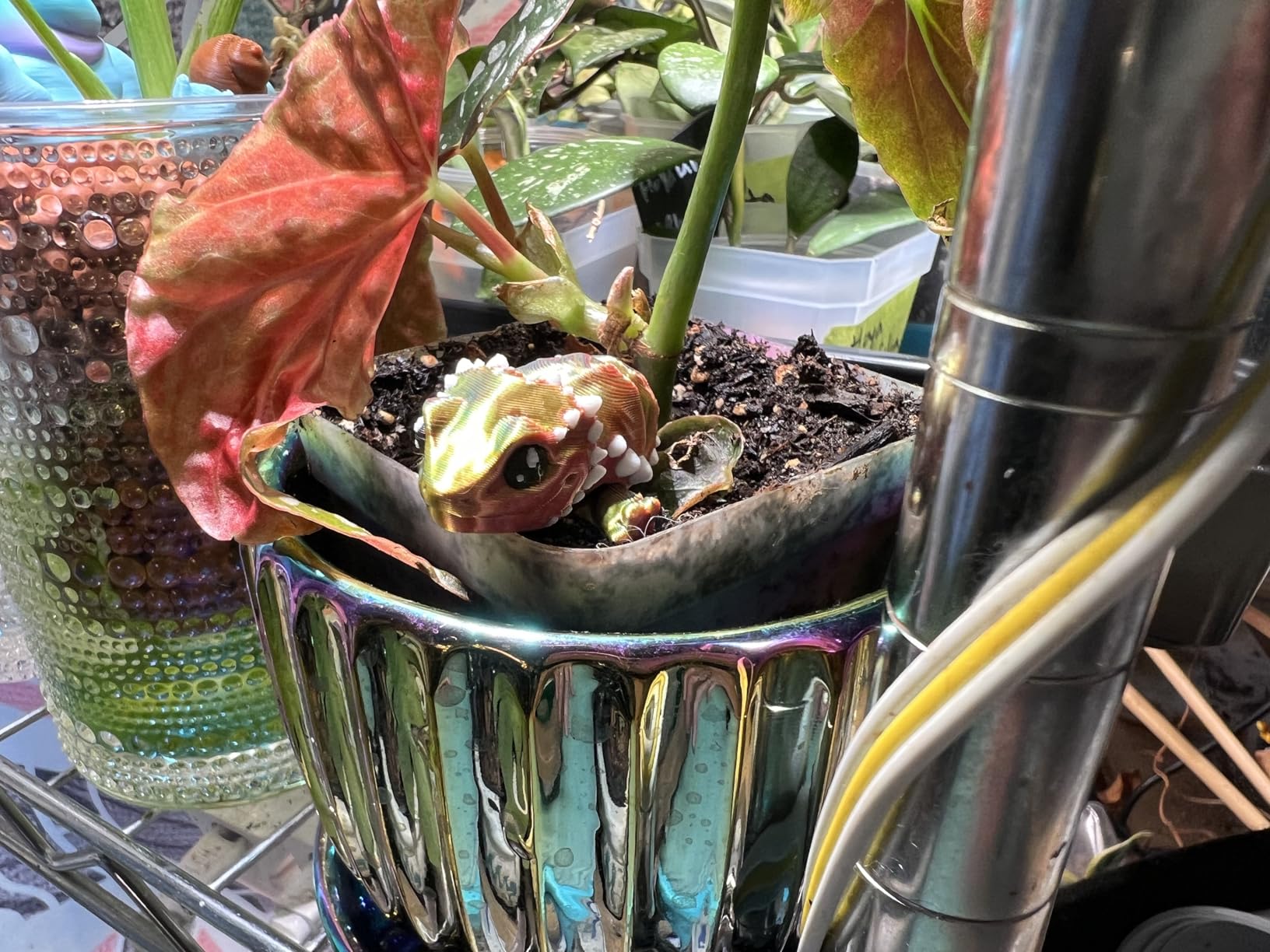 Ton Sin Pink Gold Ceramic Flower Pots, 4