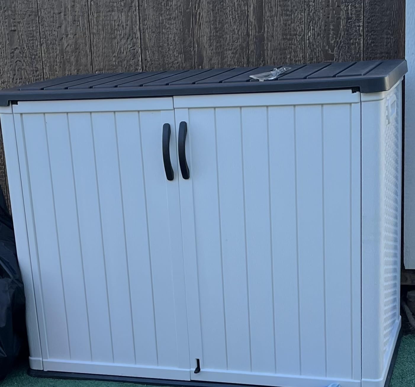 Devoko Outdoor Storage Cabinet 26 Cu Ft with Lockable Doors, Horizontal Storage Shed Waterproof Patio Tools Storage Box for Sofa Cushions, Gardening Tools and Accessories (White) - Customer Photo 4