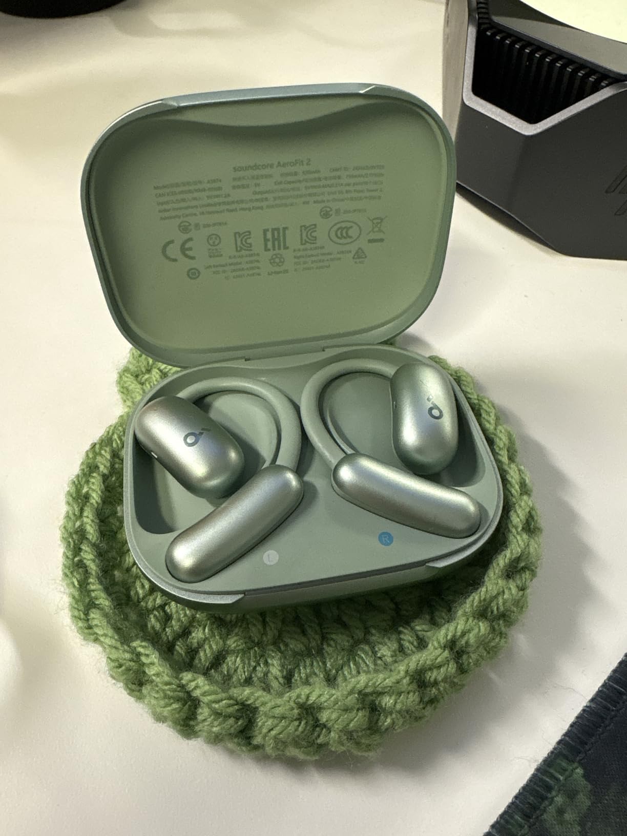 soundcore AeroFit 2 by Anker, Open-Ear Headphones, Real-Time Translation Earbuds, 4 Adjustable Positions for Every Ear Size, 2x Richer Bass, Hi-Res, 42H Playtime, IP55, AI Clear Calls, Wireless Charging - Customer Photo 2