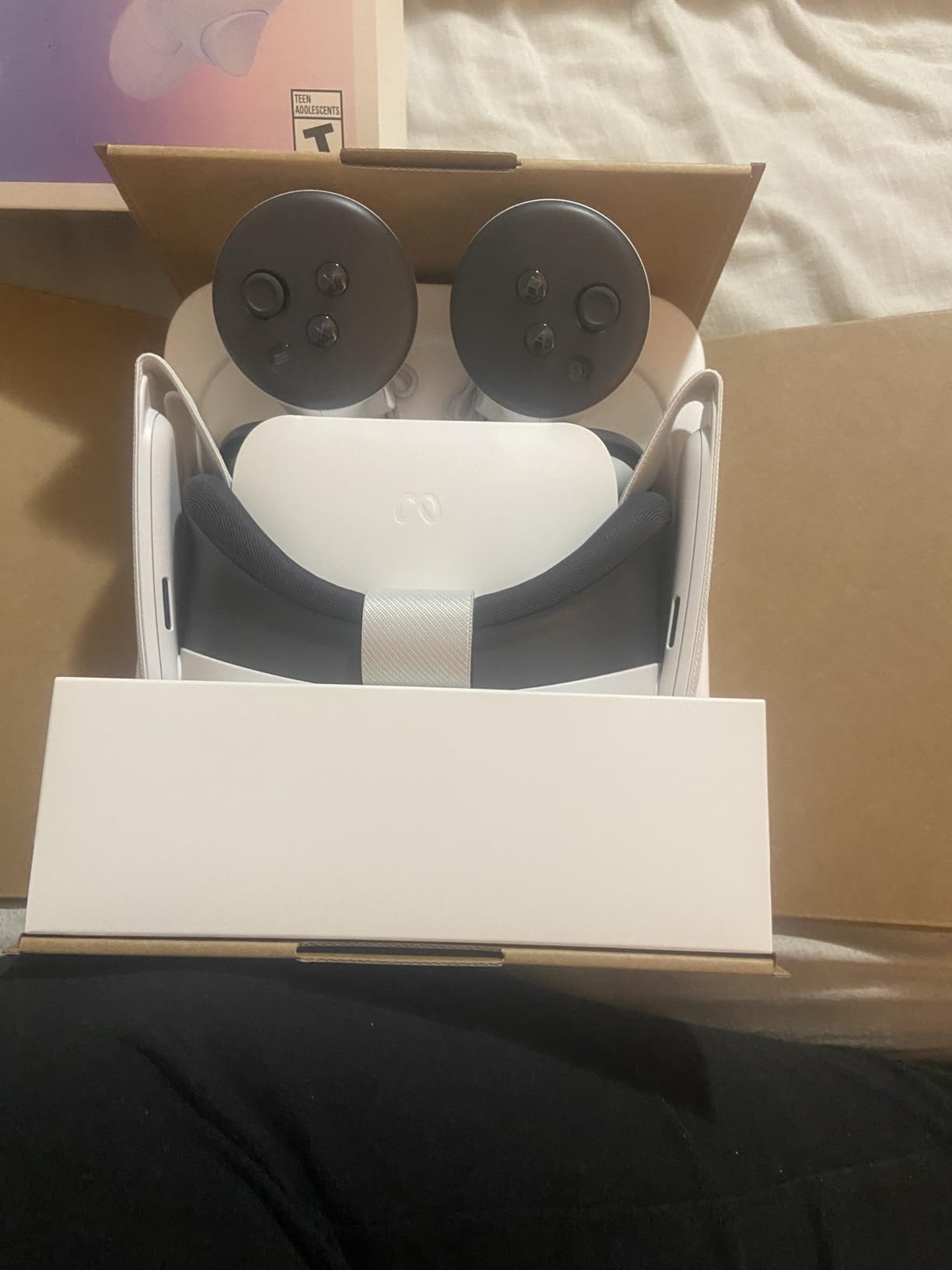 Meta Quest 3S 256GB | VR Headset — Thirty-Three Percent More Memory — 2X Graphical Processing Power — Virtual Reality Without Wires — Get Batman: Arkham Shadow Included Plus Access to 40+ Games - Customer Photo 2