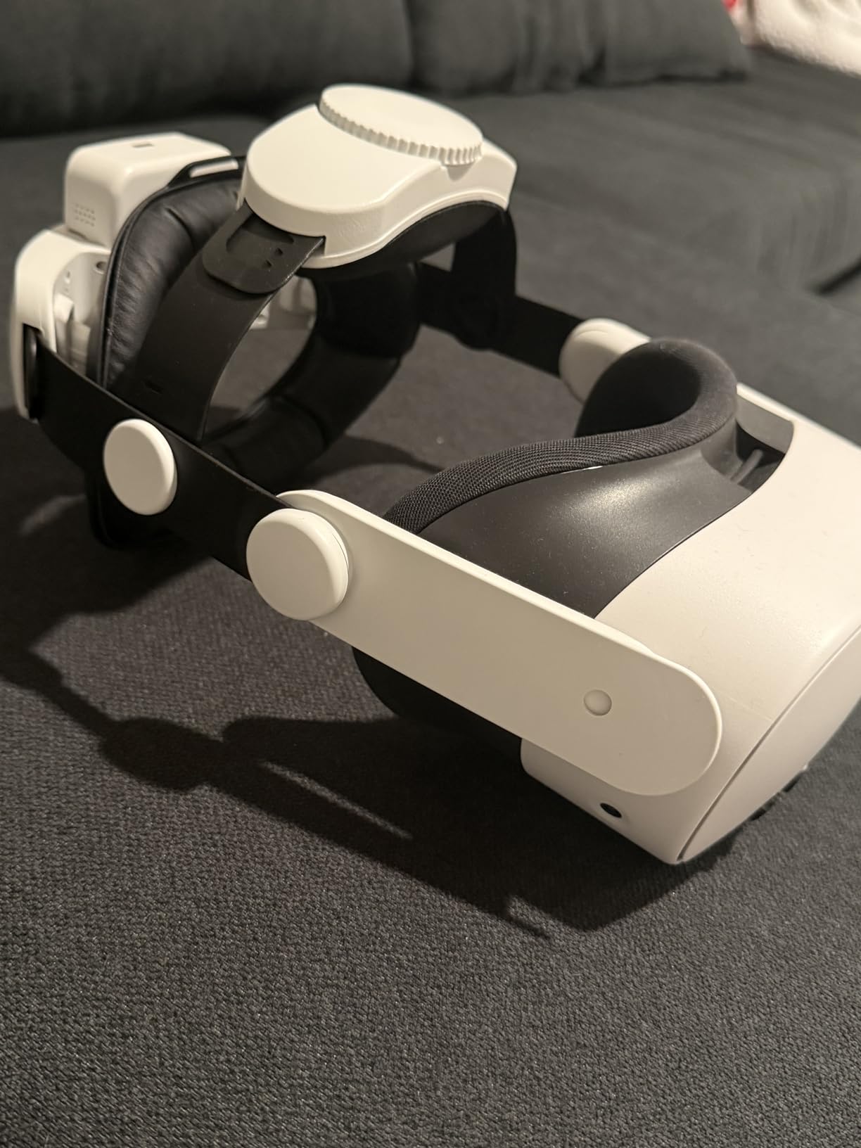 Meta Quest 3S 128GB — Get Batman: Arkham Shadow and a 3-Month Trial of Meta Horizon+ Included — All-in-One Headset - Customer Photo 1