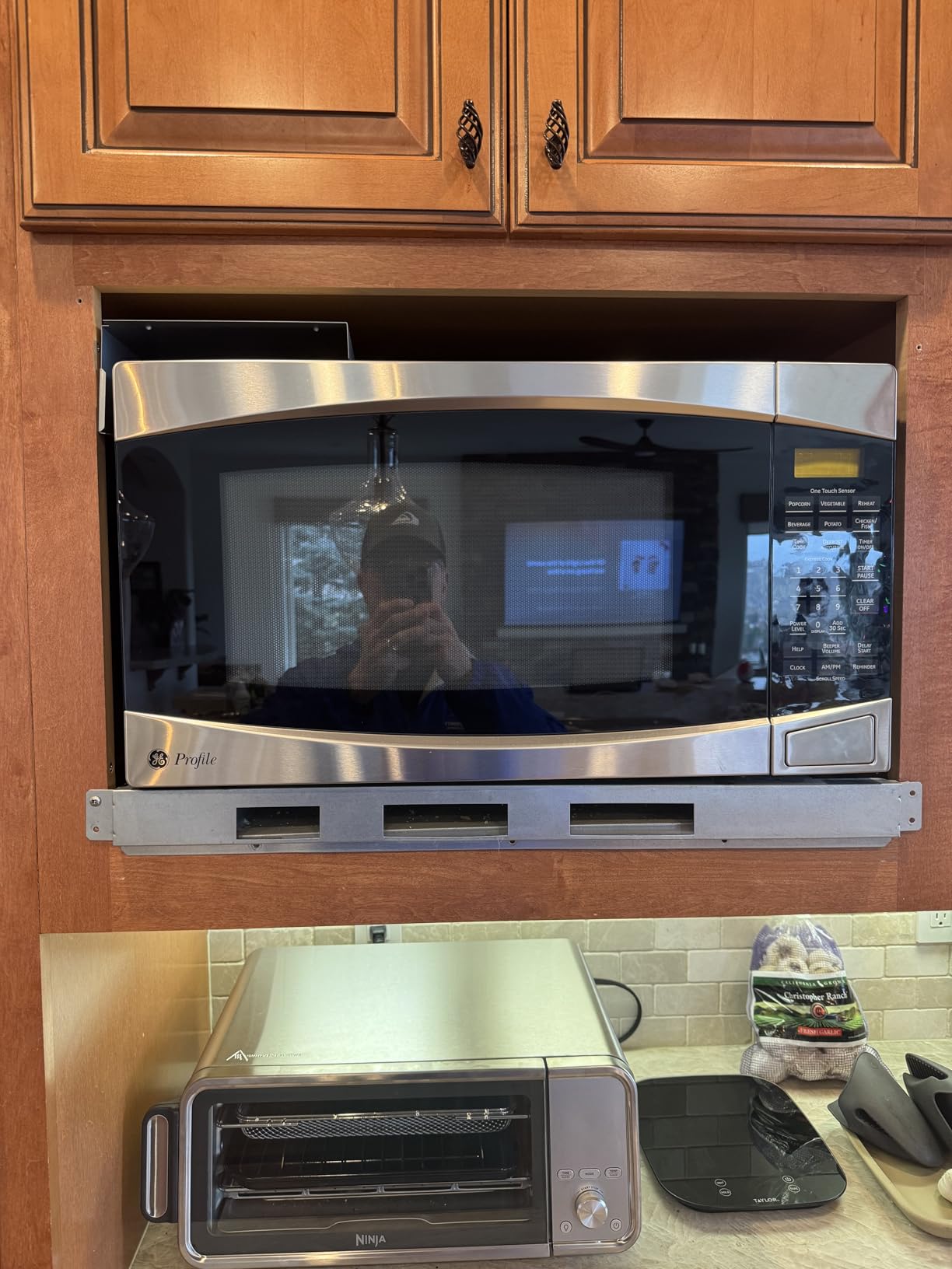 GE Countertop Microwave Oven, 1200-watt Capacity, 2.0 Cubic Ft., 8 Auto Setting Cooking Settings, Child-Lock Technology, Stainless Steel - Customer Photo 1