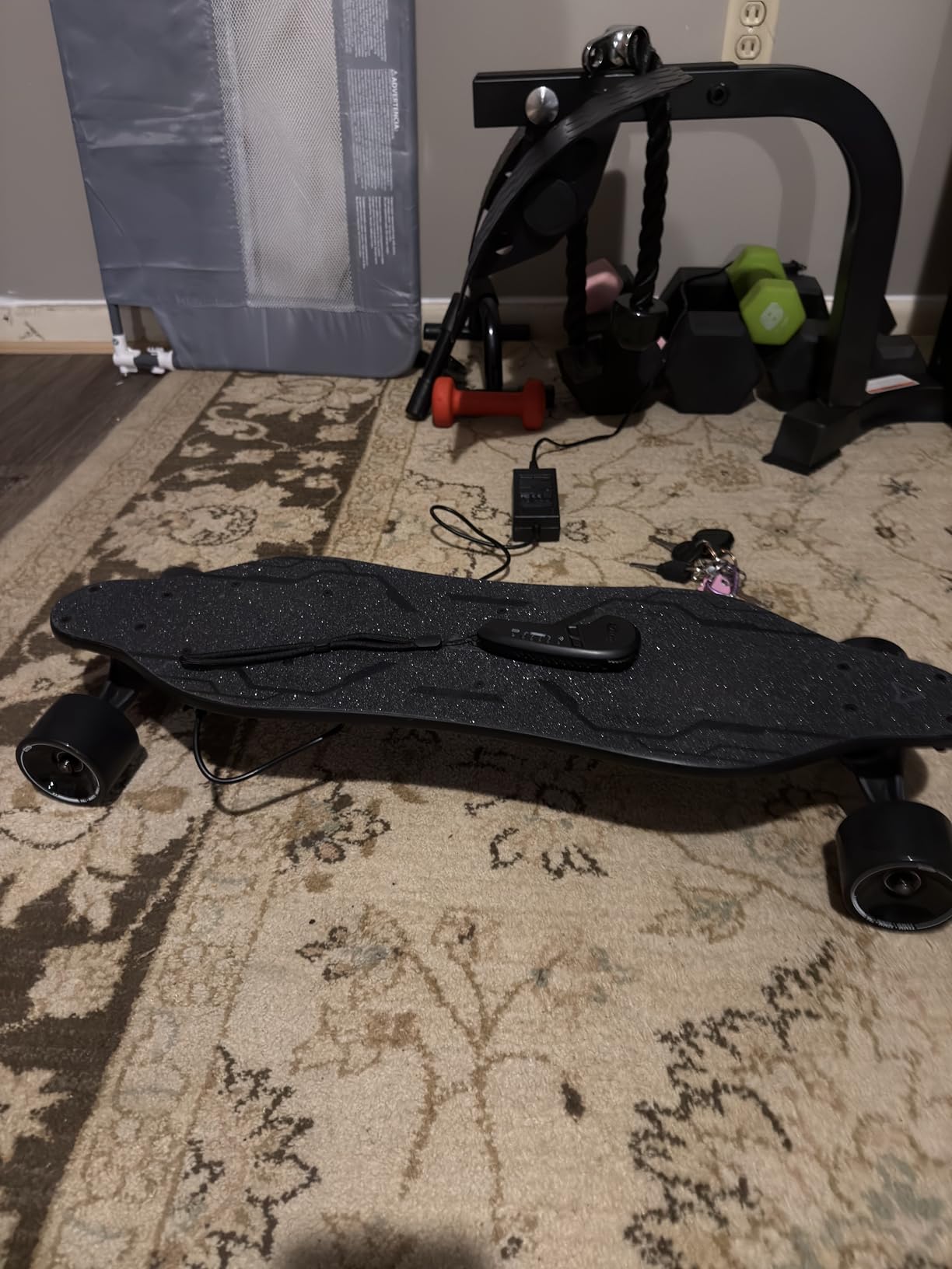 MEEPO Campus V3 Series/Envy Electric Skateboard with Remote, Top Speed Up to 29 Mph, 4 Speed Smooth Braking, Easy Carry Handle Design, Suitable for Adults & Teens - Customer Photo 2