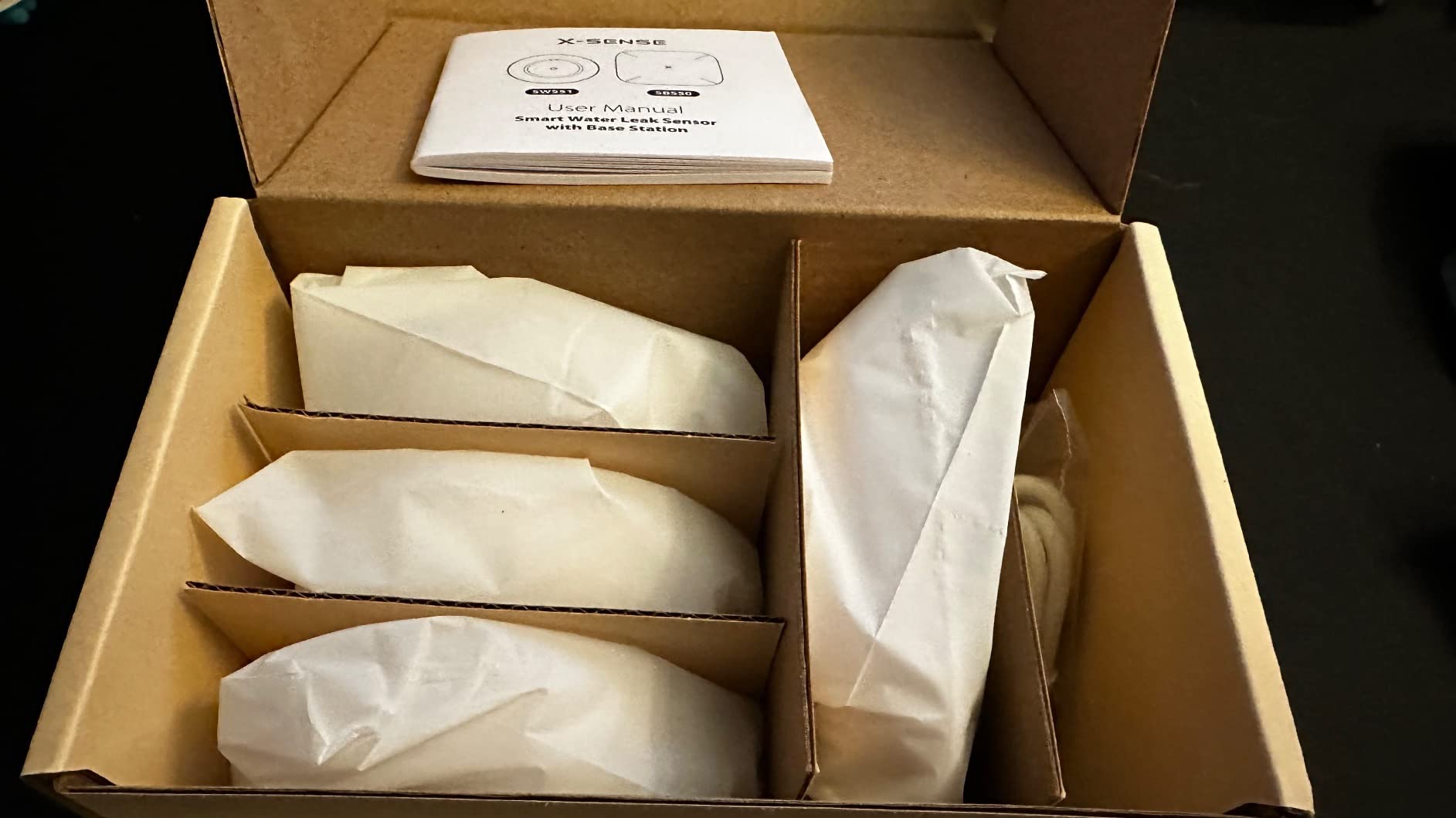 X-Sense Wi-Fi Water Leak Detector Kit, Smart Water Sensor Alarm with App Alerts and Ultra-Slim Design, Water Alarm Leak Detector for Basements, 4 Water Sensors and 1 Base Station, Model SWS0A41 - Customer Photo 2