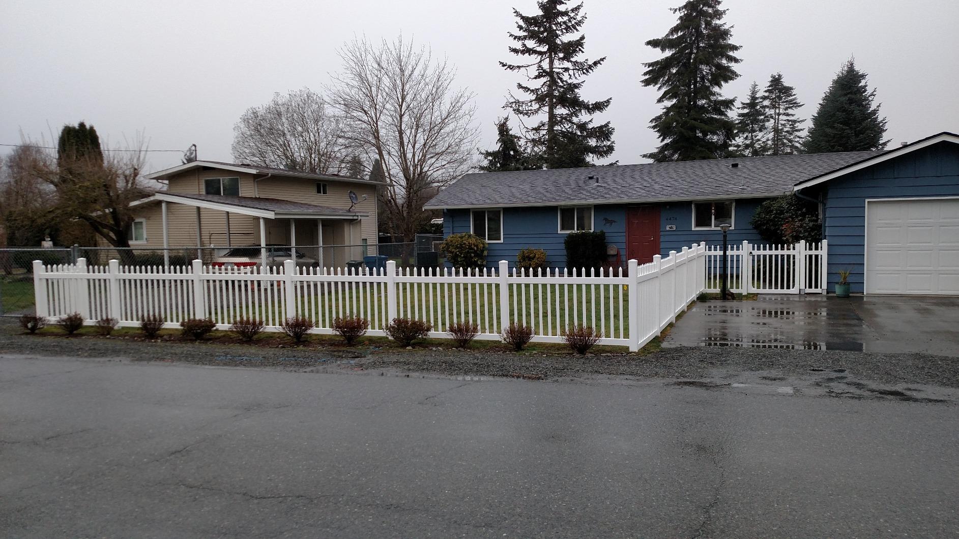 4ft H x 6ft W (1 Panel + 1 Post) Permanent No Dig WamBam Westport Fence Kit, Durable White Vinyl Privacy Fence, BL19105 - Customer Photo 5