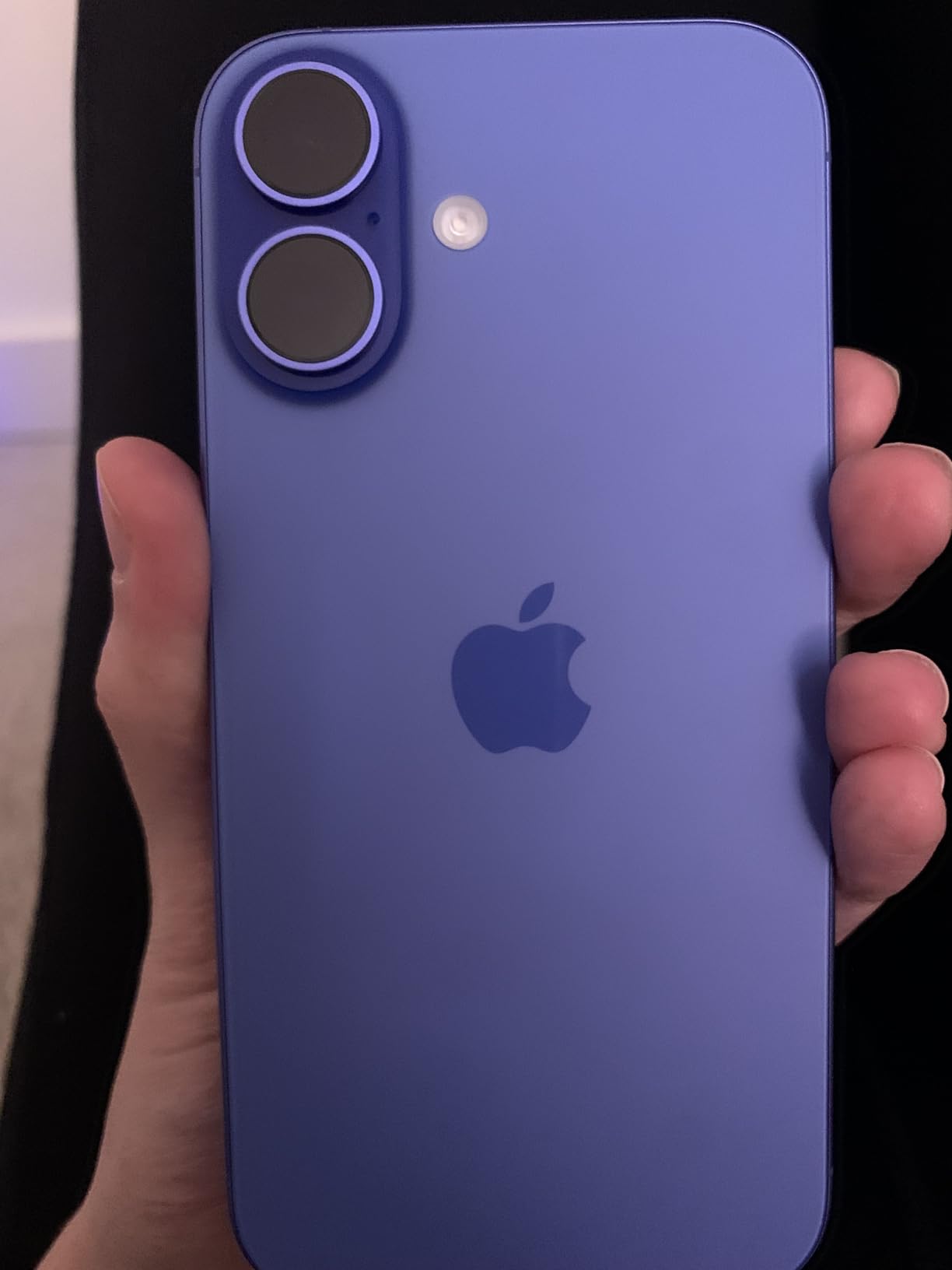 Apple iPhone 16, US Version, 128GB, Ultramarine - Unlocked (Renewed) - Customer Photo 2