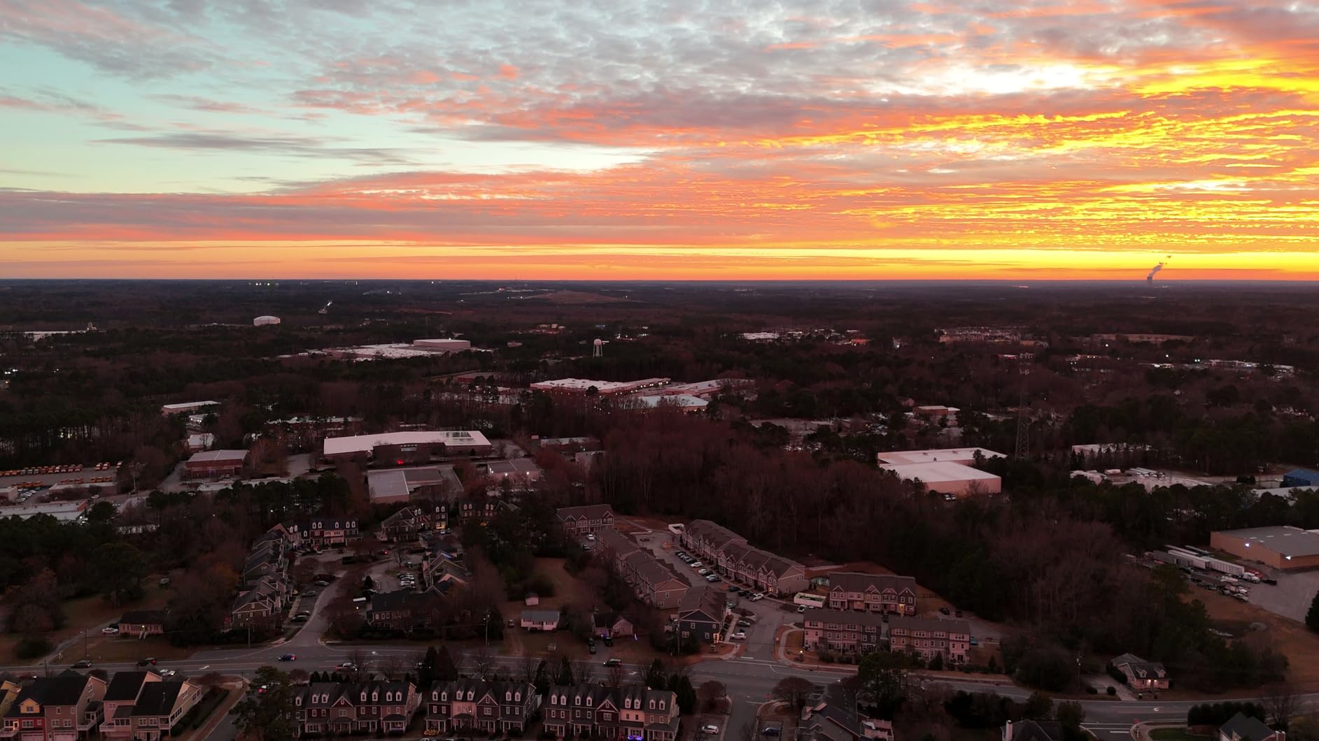 DJI Flip (RC-N3), Drone With 4K UHD Camera for Adults, Under 249 g, 3-Axis Gimbal Stabilization, 44000ft/13km Video Transmission, Palm Takeoff, Auto Return, 31-Min Flight Time, Intelligent Flight - Customer Photo 4