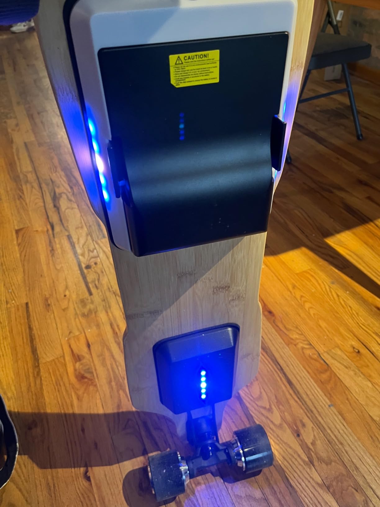 Electric Skateboard with 900W Motor & RGB LED, 37