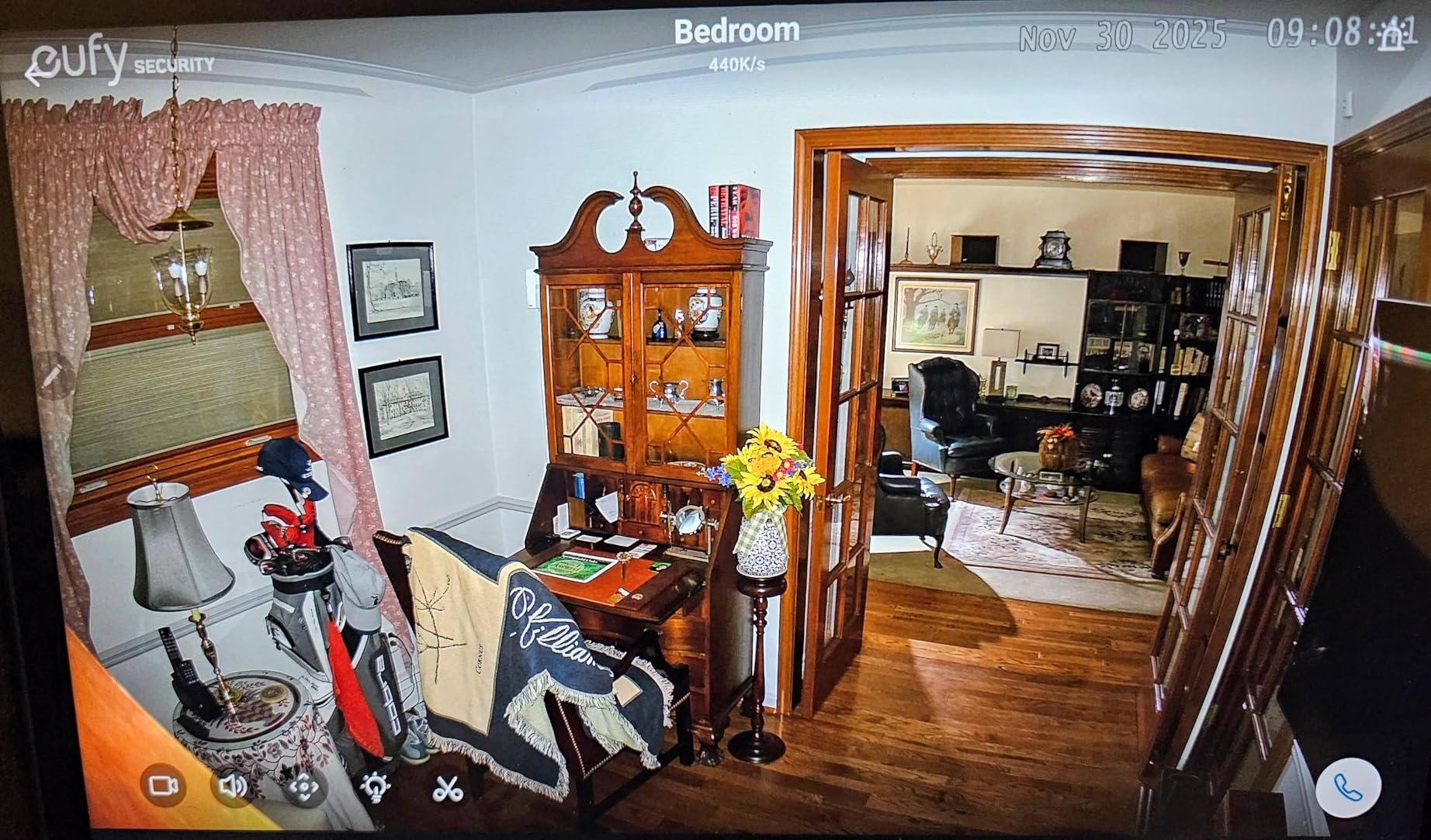 eufy Security Indoor Camera E30, Latest Generation, 4K UHD Security Camera, Pet/Dog/Baby Camera with Phone app, Color Night Vision, Human/Pet Auto Tracking, 360 Pan-Tilt, Works with Homekit, White - Customer Photo 2