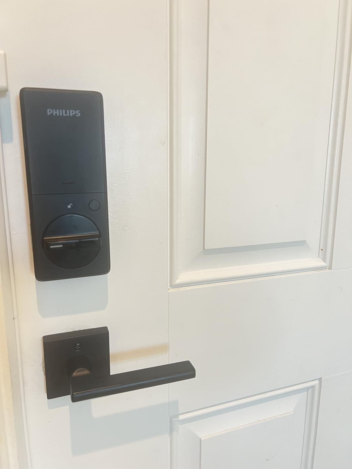 Philips Wi-Fi Smart Lock with Handle, Keyless Entry Keypad Door Lock with Handle, Front Door Deadbolt Set with WiFi Gateway, App Control, Fingerprint Unlock, PIN Code Unlock, Auto Locking - Customer Photo 2