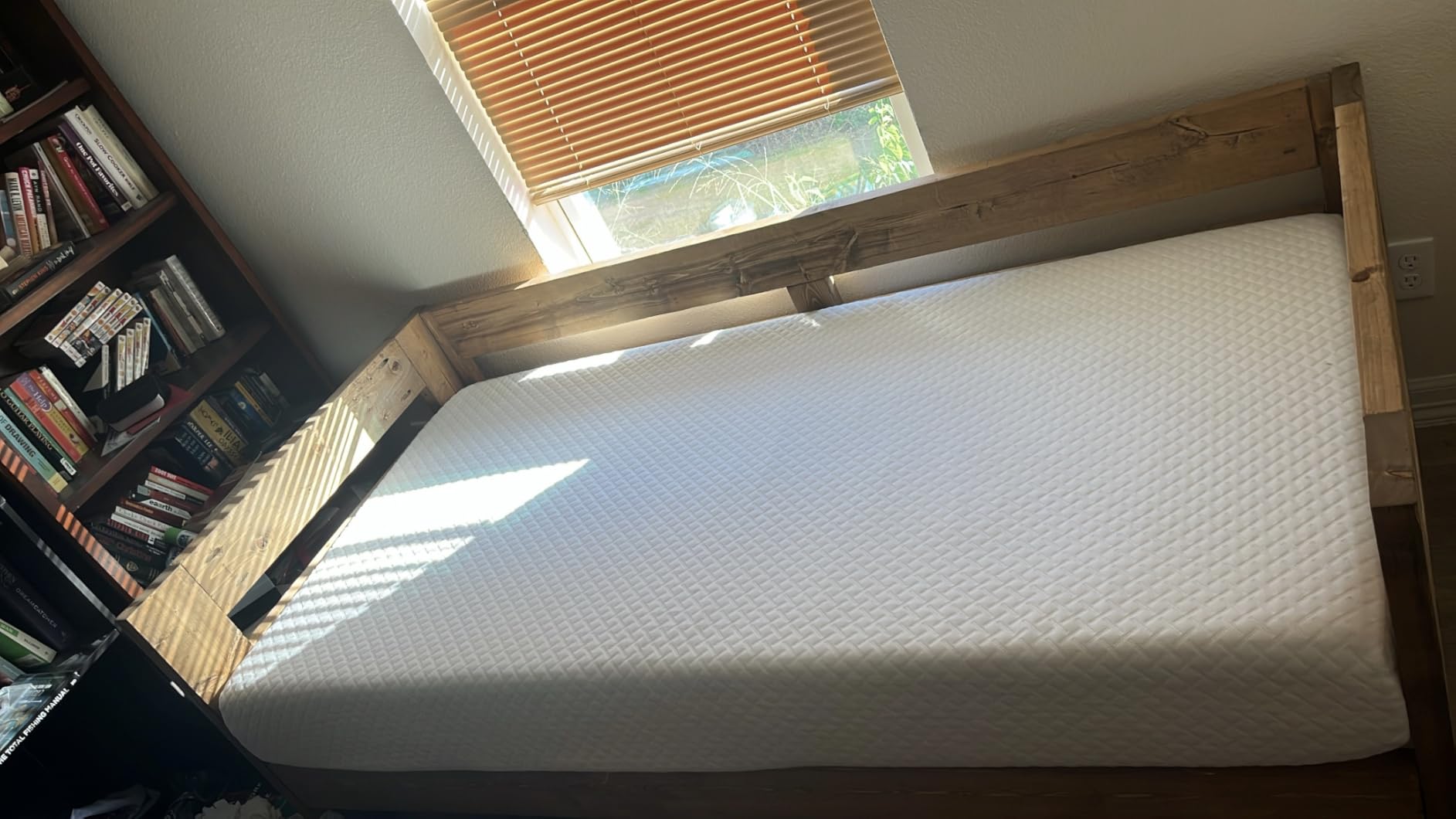 EGOHOME Full Size Memory Foam Mattress, 8 Inch Bed Mattress in A Box with Cooling Green Tea Gel, Pressure Relief with Medium Firm Support, CertiPUR-US Certified, 75''L x 54''W, White - Customer Photo 2