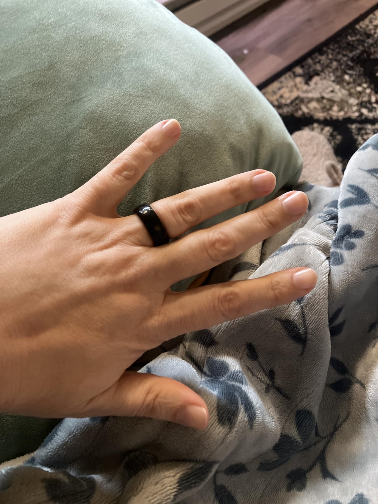 RENPHO Lynx Smart Ring-All Day Sleep & Activity Tracking, Includes Charging Case, Gifts for Men, 7-Day Battery Life, Subscription-Free App for iOS & Android - Customer Photo 1