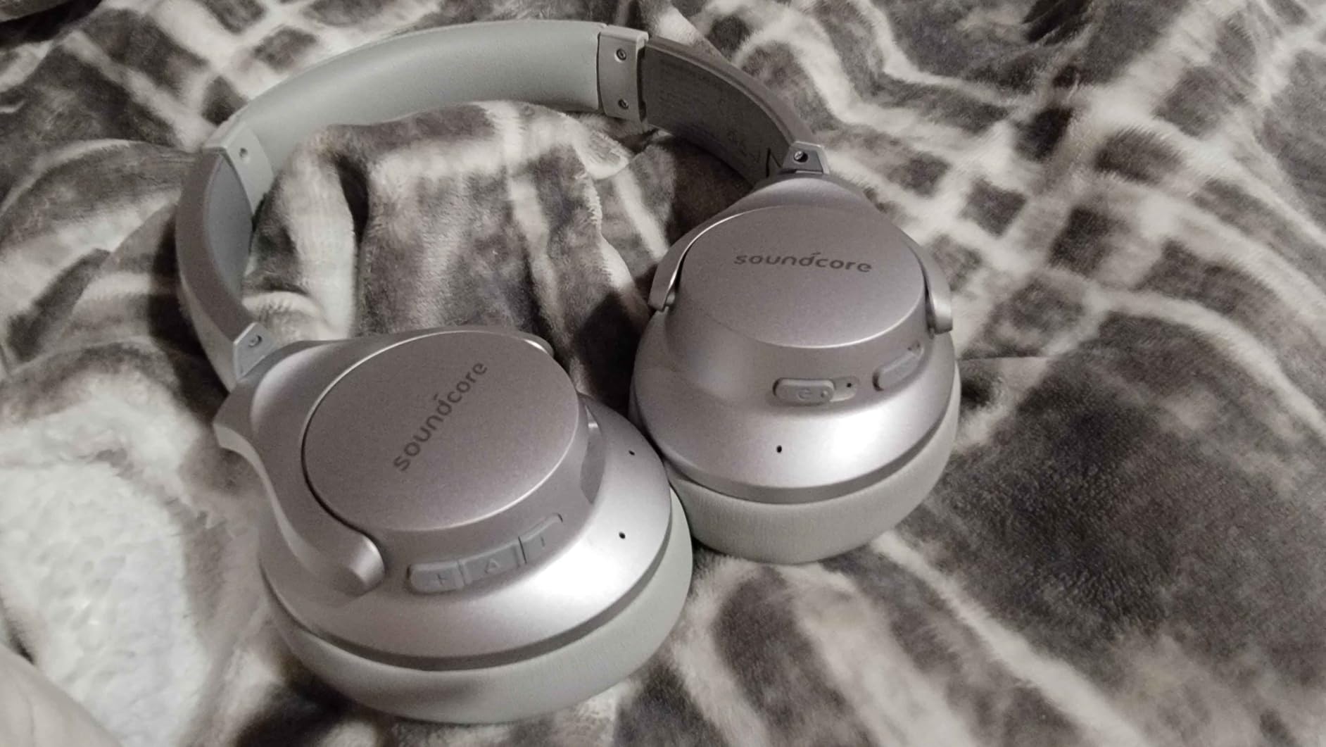 Soundcore Anker Life Q20 Hybrid Active Noise Cancelling Headphones - Customer Photo 1