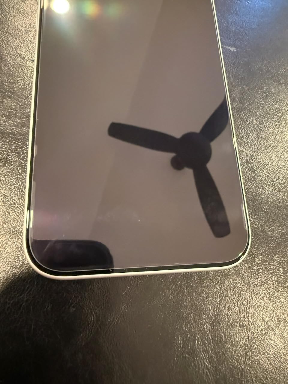 Belkin ScreenForce UltraGlass 2 Screen Protector for iPhone 17/16 Pro, 25X Stronger Glass, Scratch-Resistant & Impact Protection, Easy Align Tray for Bubble-Free Application, Made with Recycled Glass - Customer Photo 2