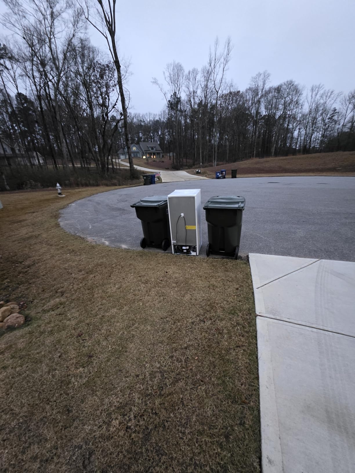 KoolMore 7 cu. ft. Convertible Garage Ready Upright Freezer/Refrigerator in White (KM-RUF-7S) - Customer Photo 1